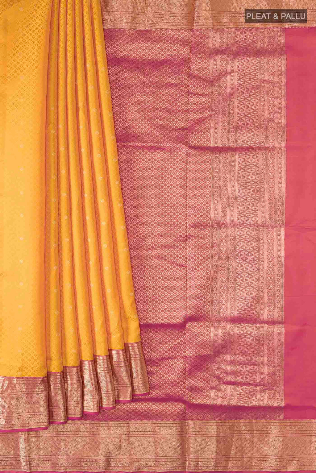 pleats pallu