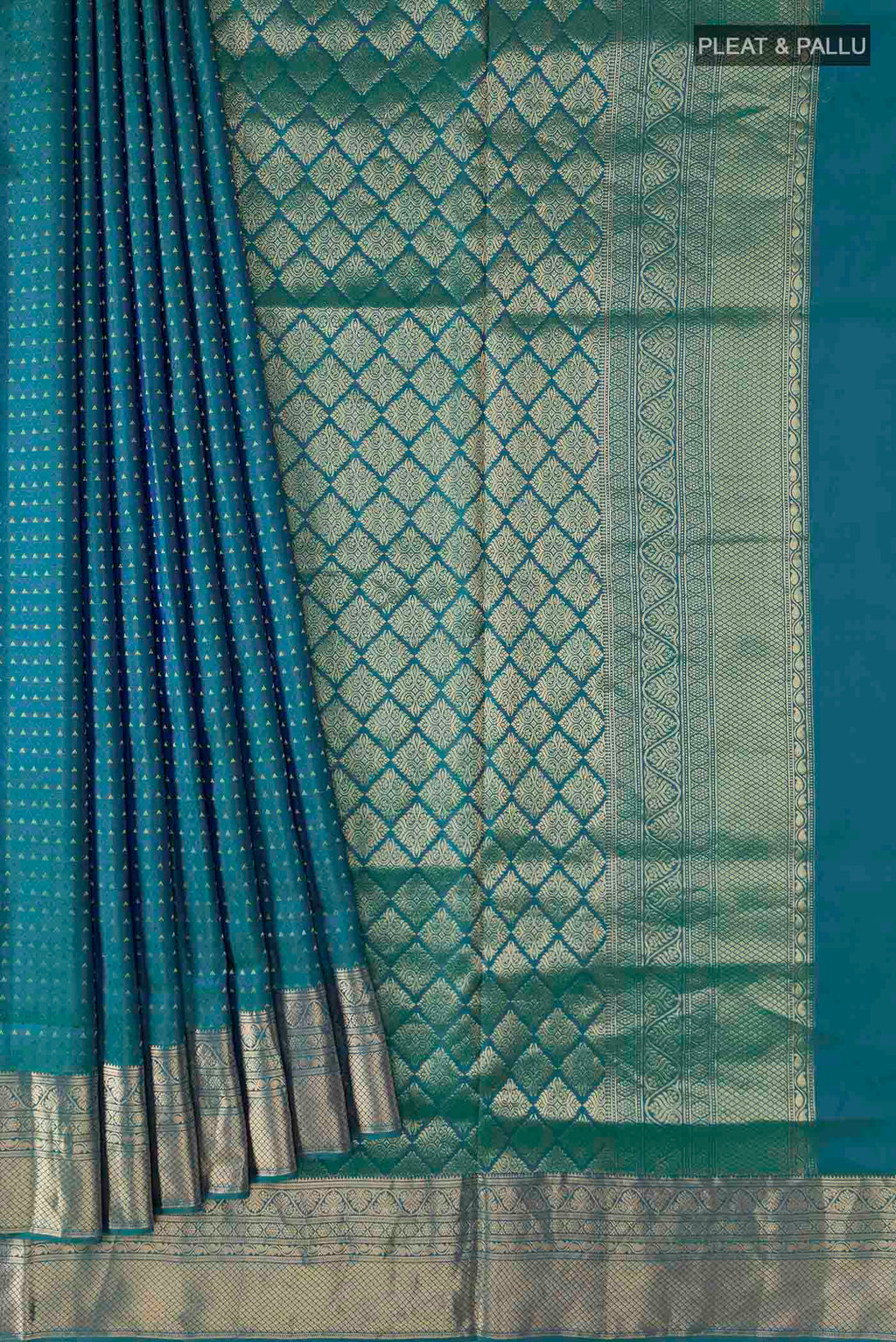 pleats pallu