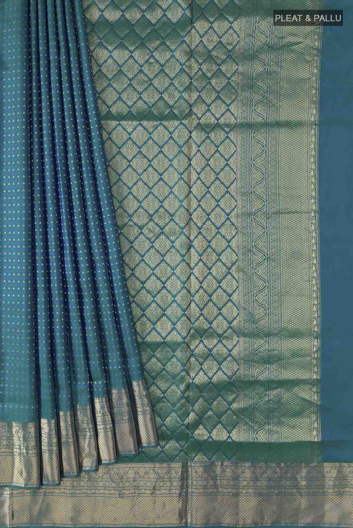 pleats pallu