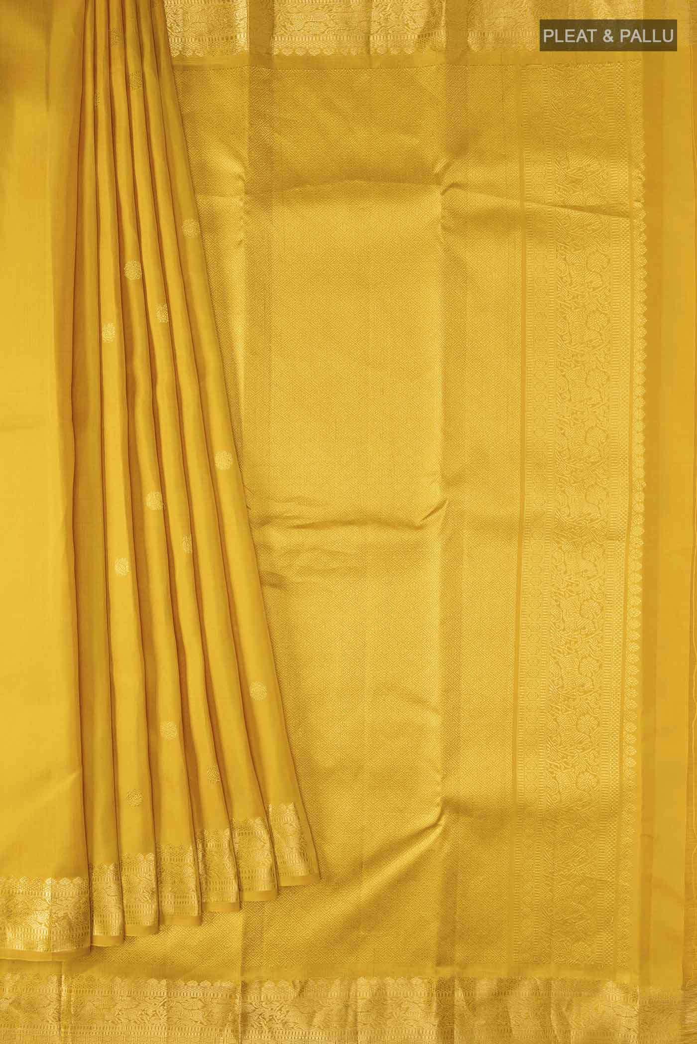 pleats pallu