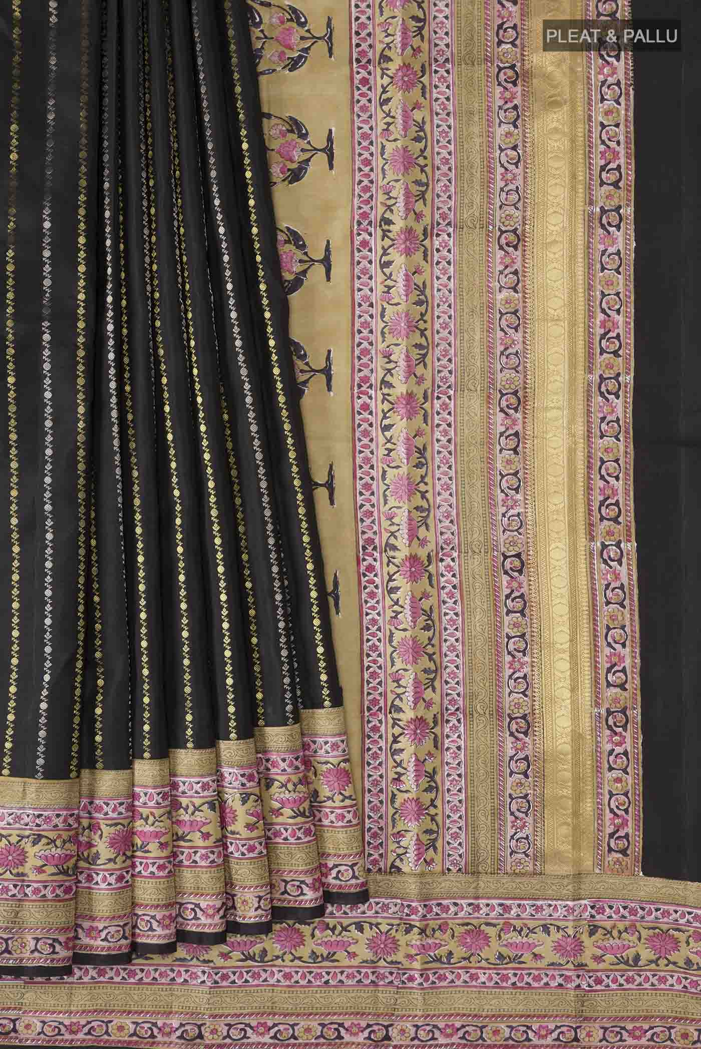 pleats pallu