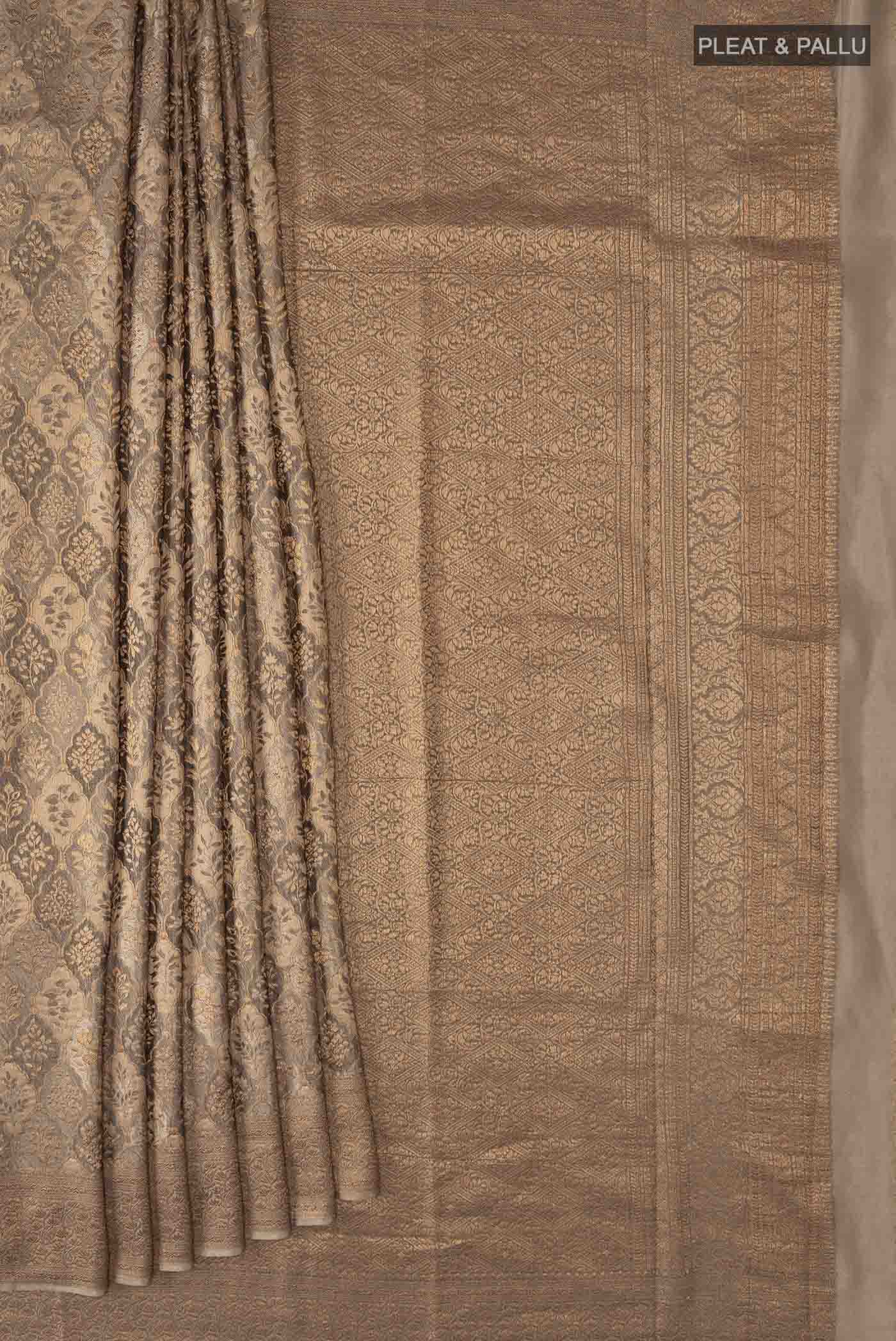 pleats pallu