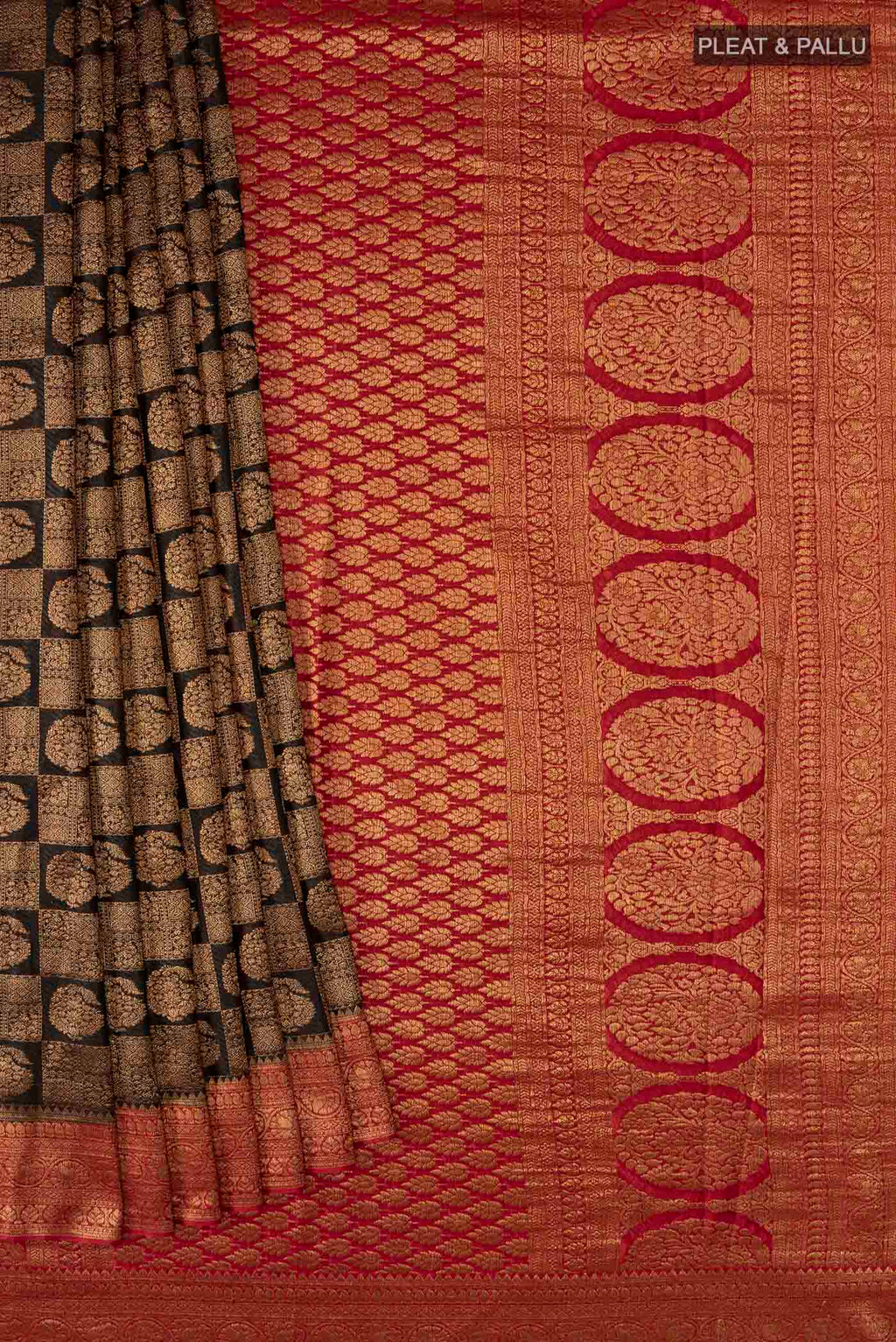 pleats pallu