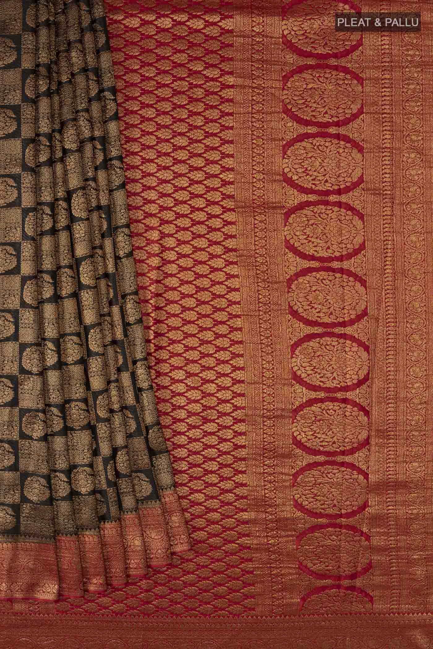 pleats pallu