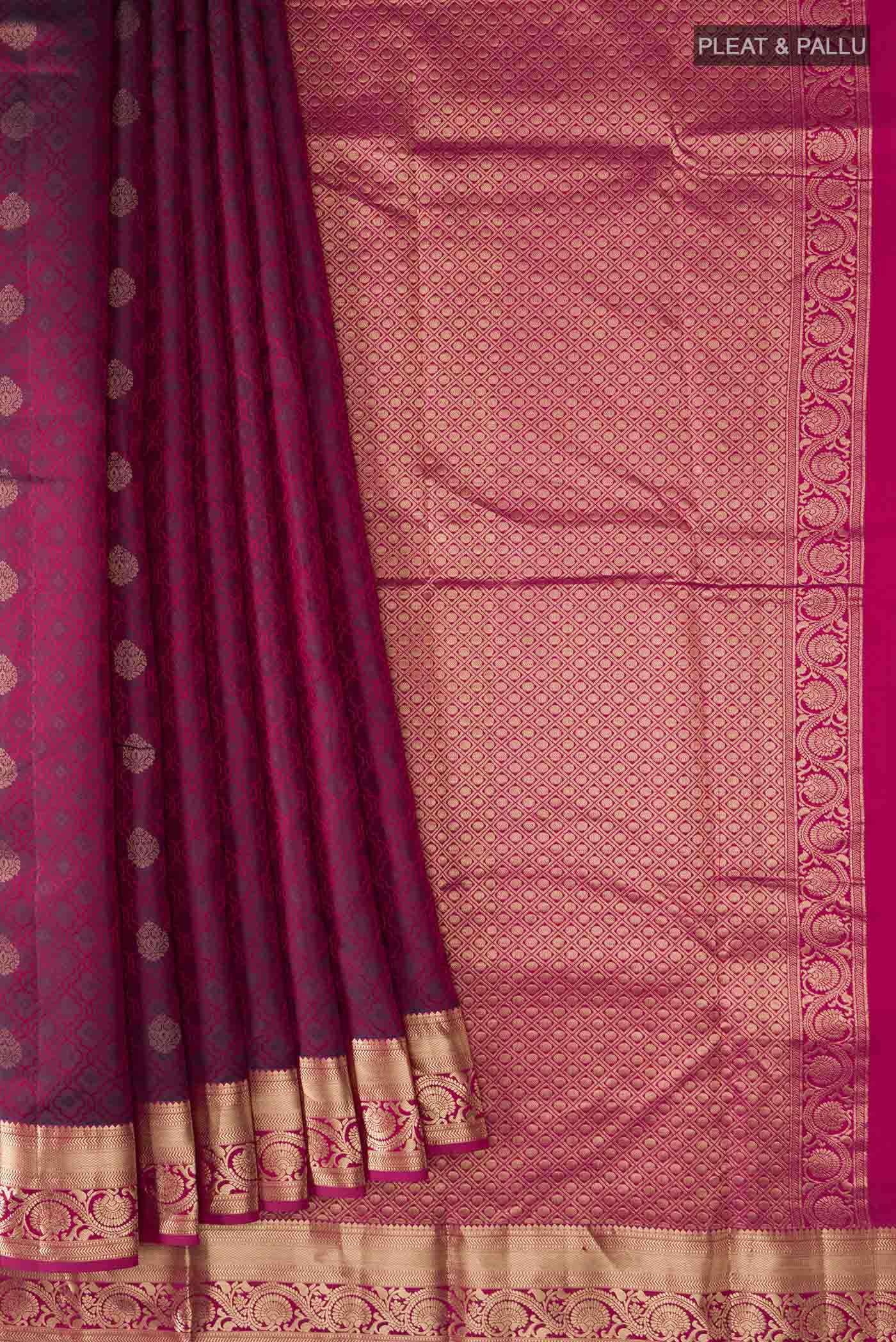 pleats pallu