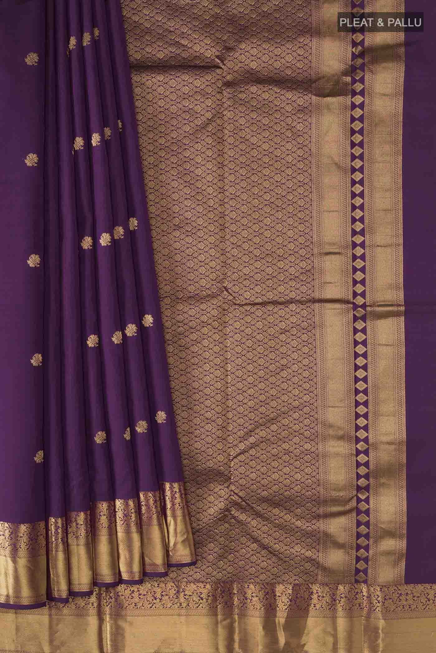 pleats pallu