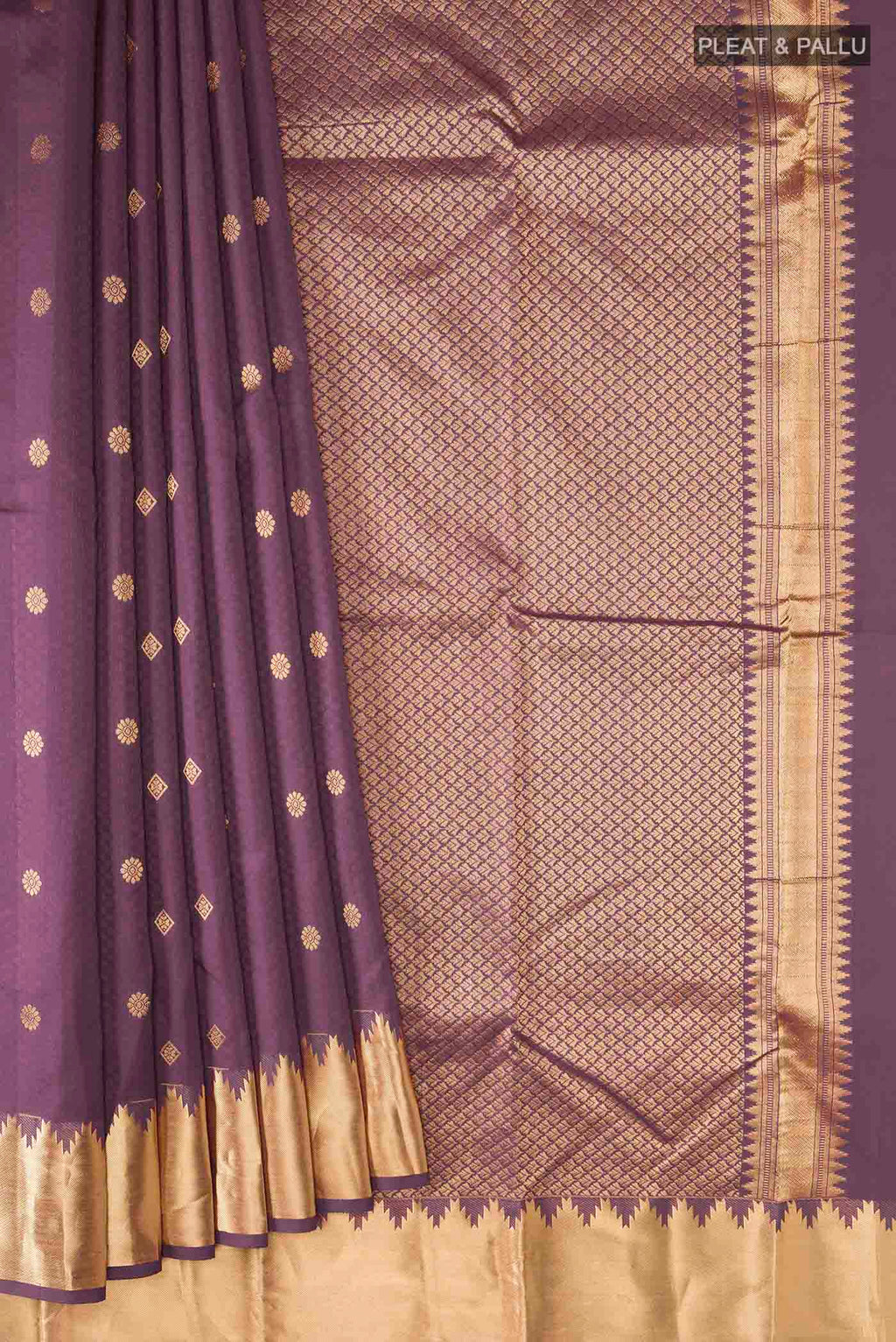 pleats pallu