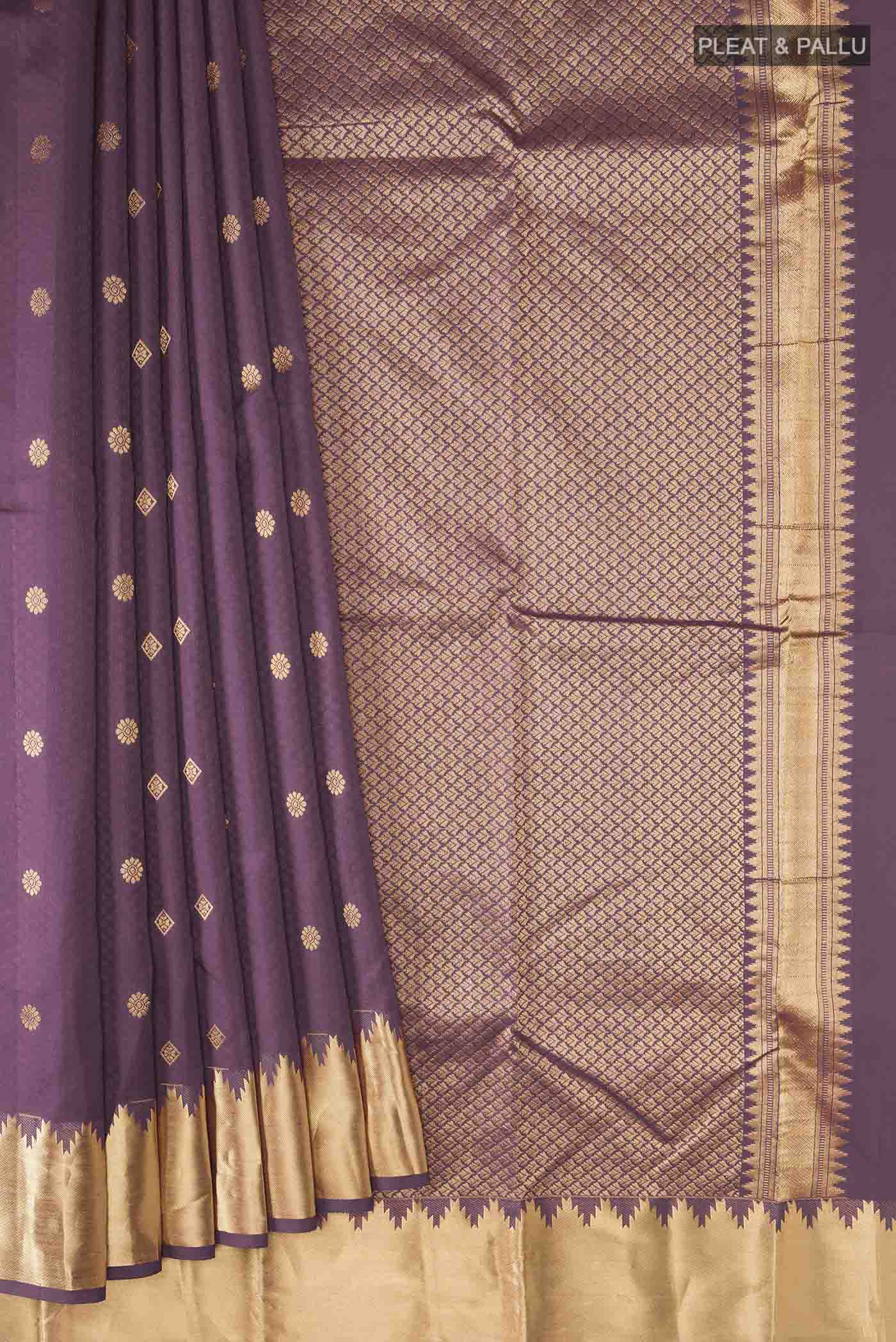 pleats pallu