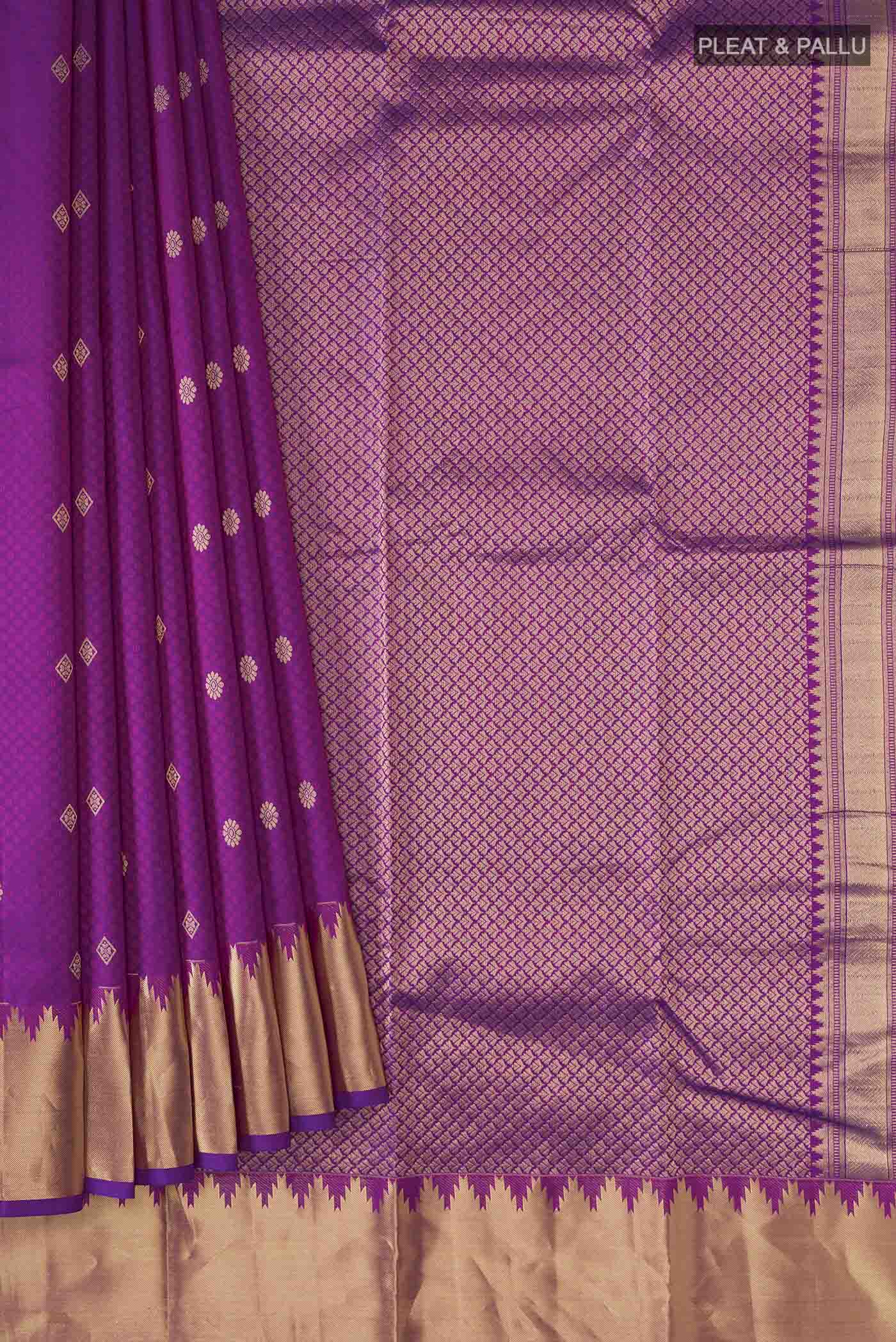 pleats pallu