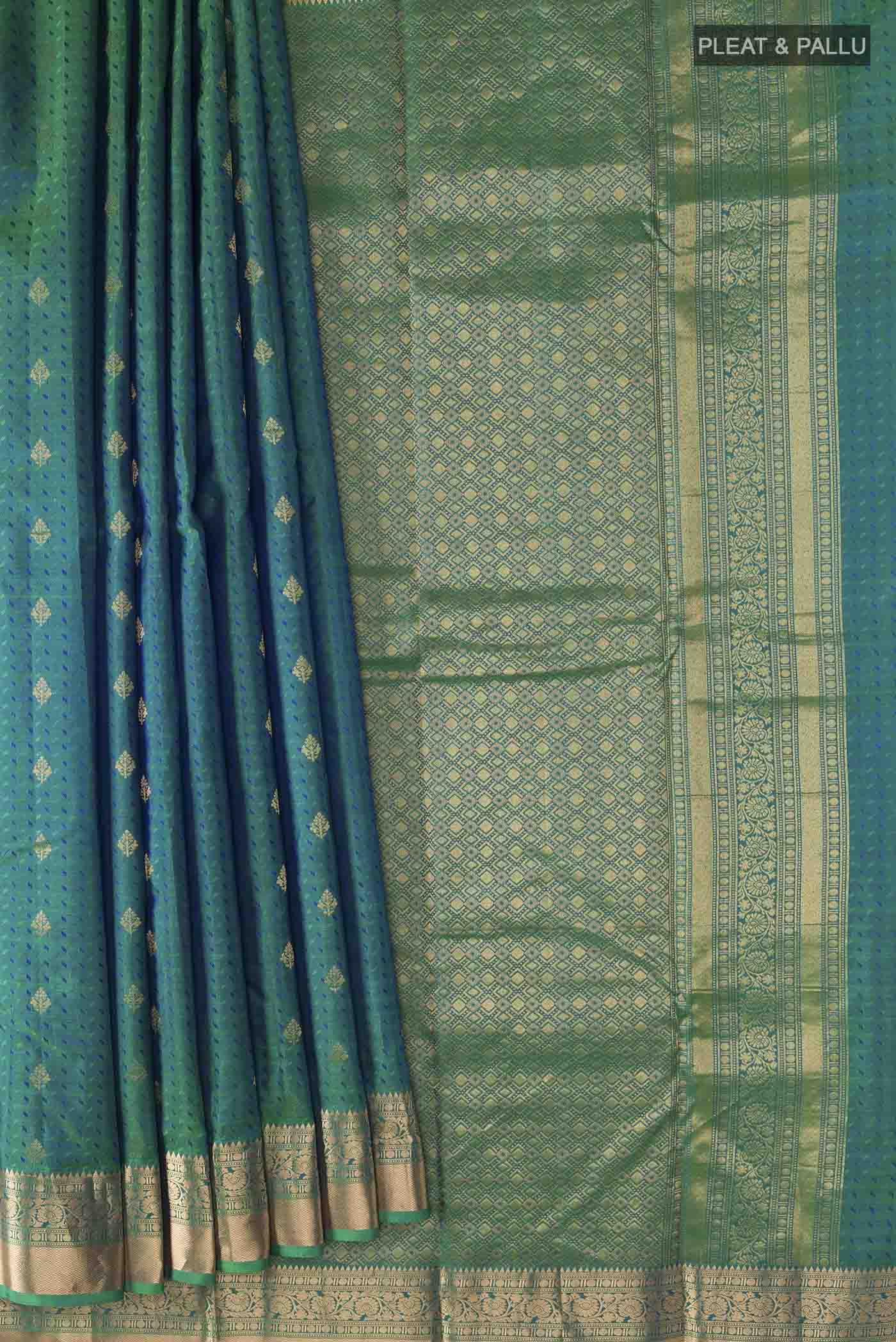 pleats pallu