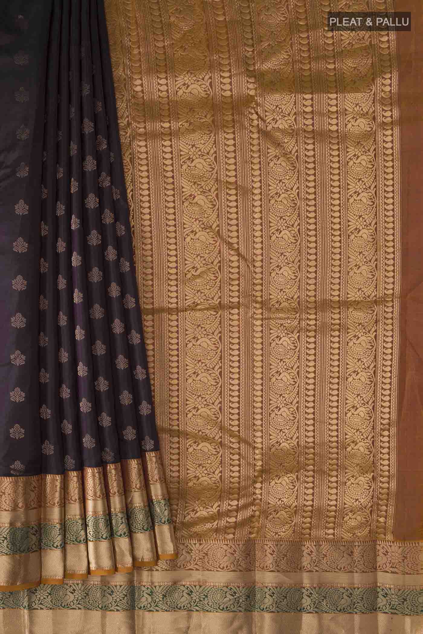 pleats pallu