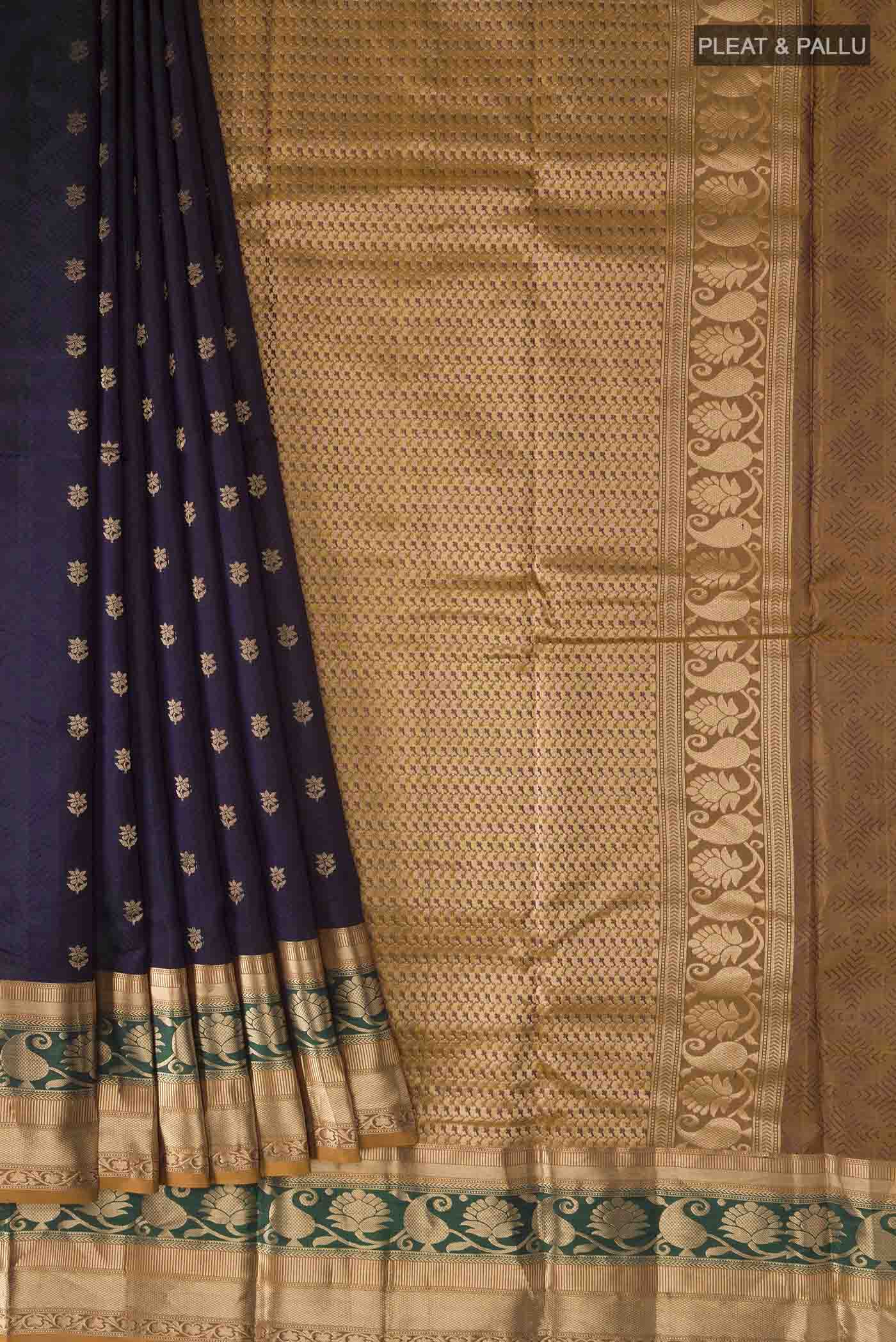 pleats pallu