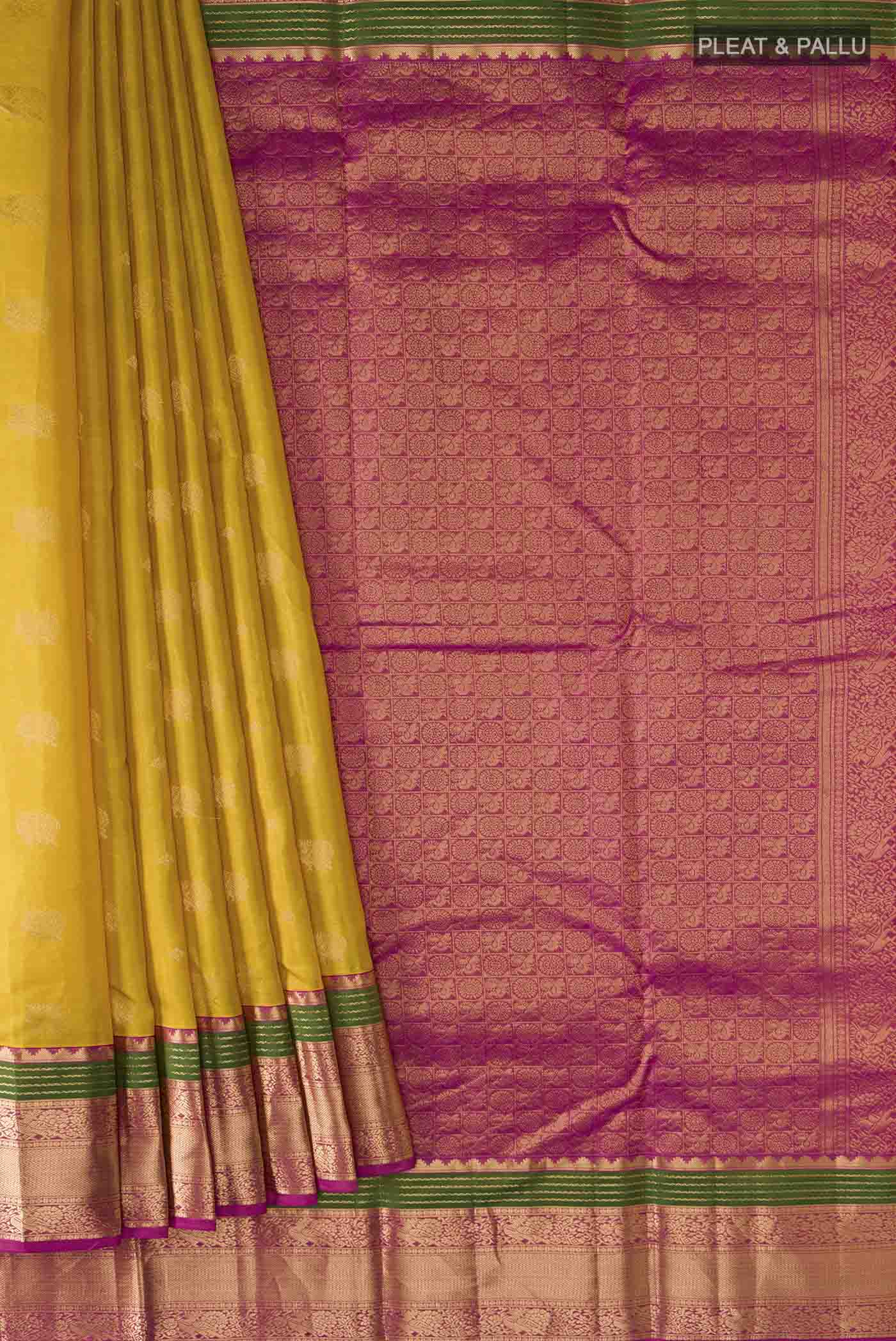 pleats pallu