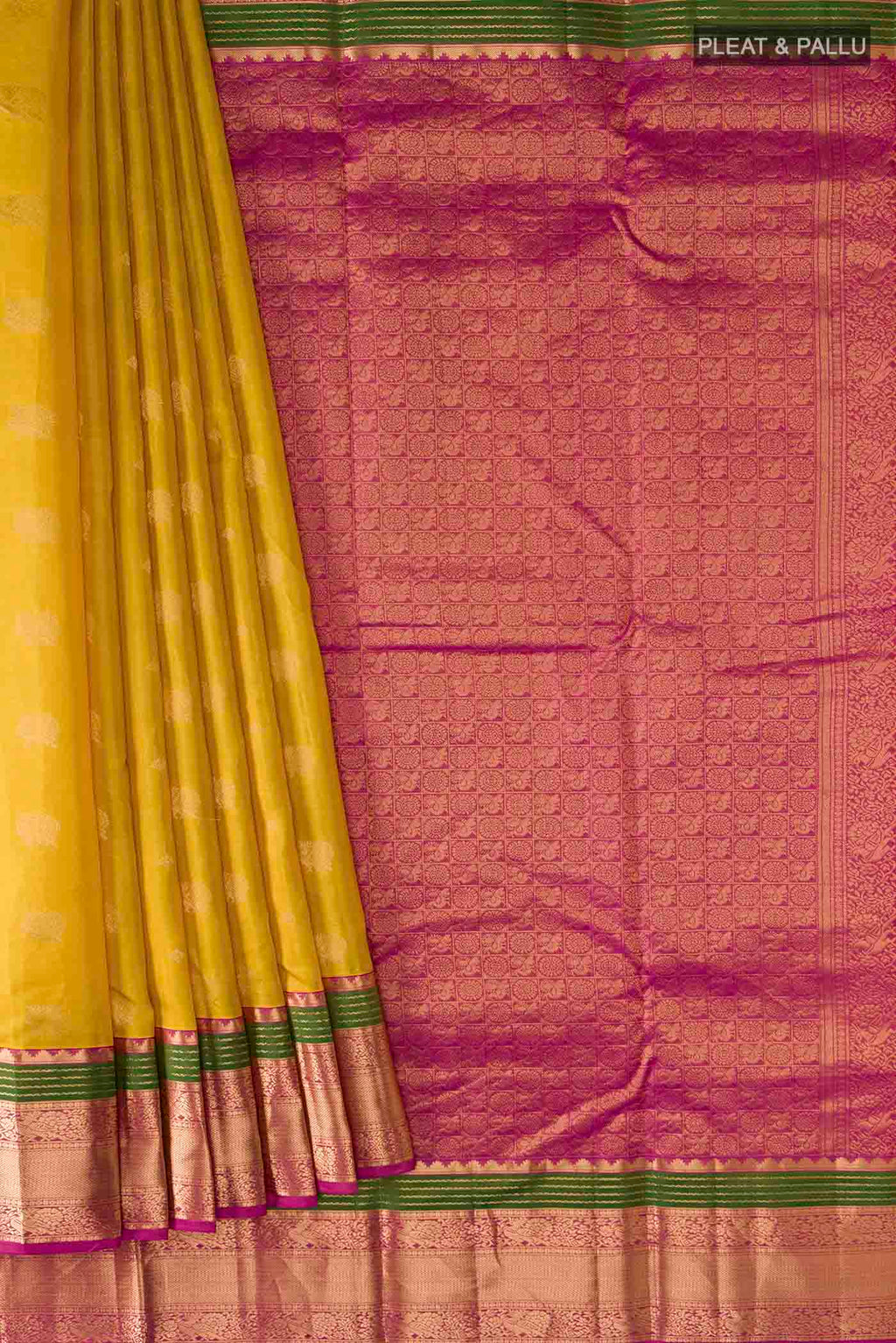pleats pallu