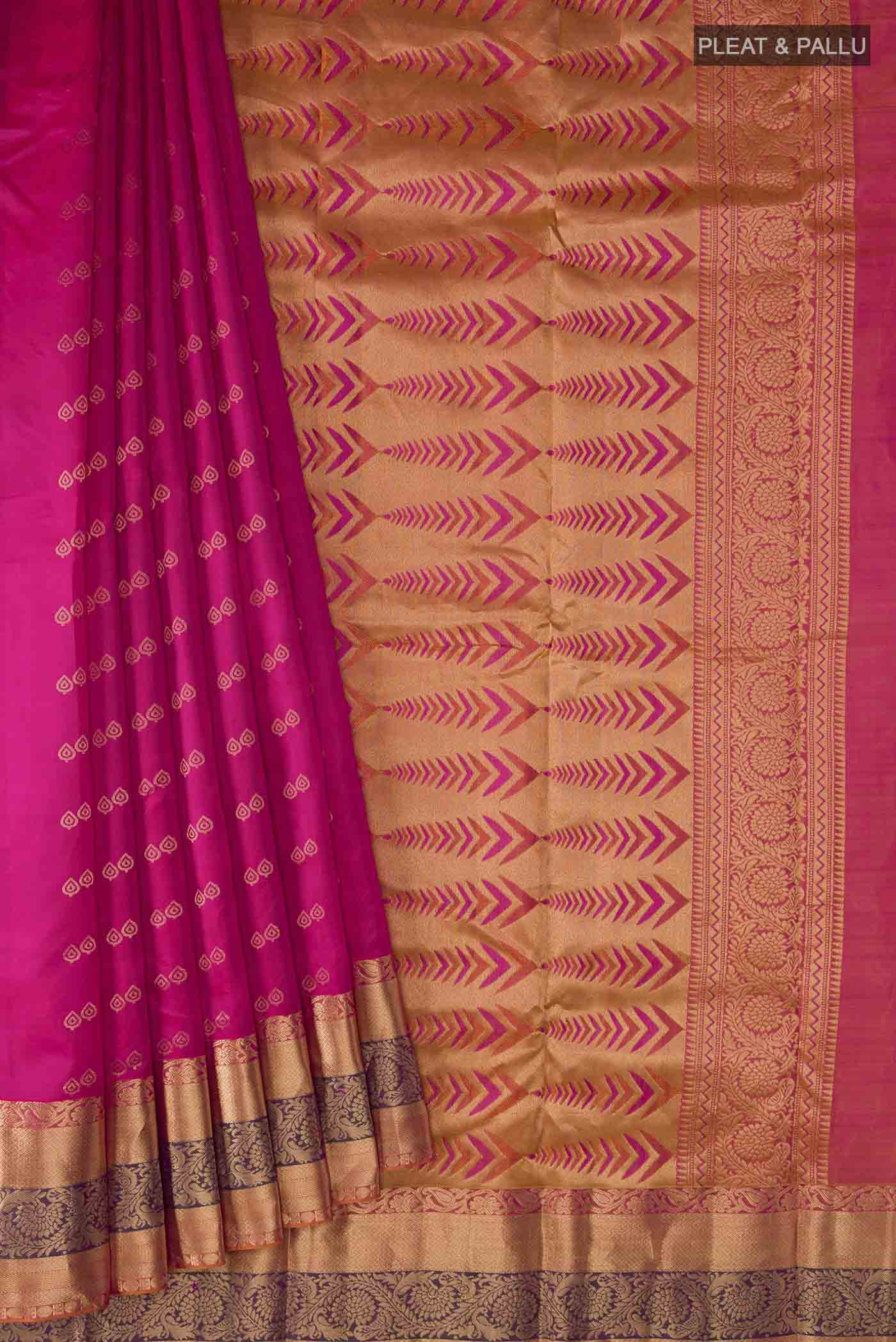 pleats pallu