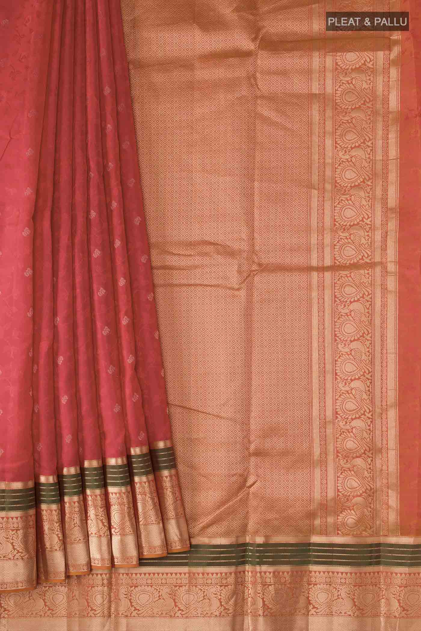pleats pallu