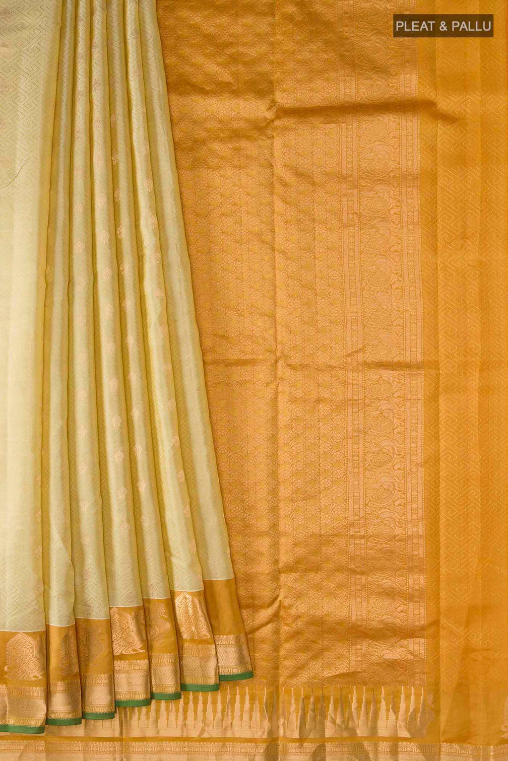 pleats pallu