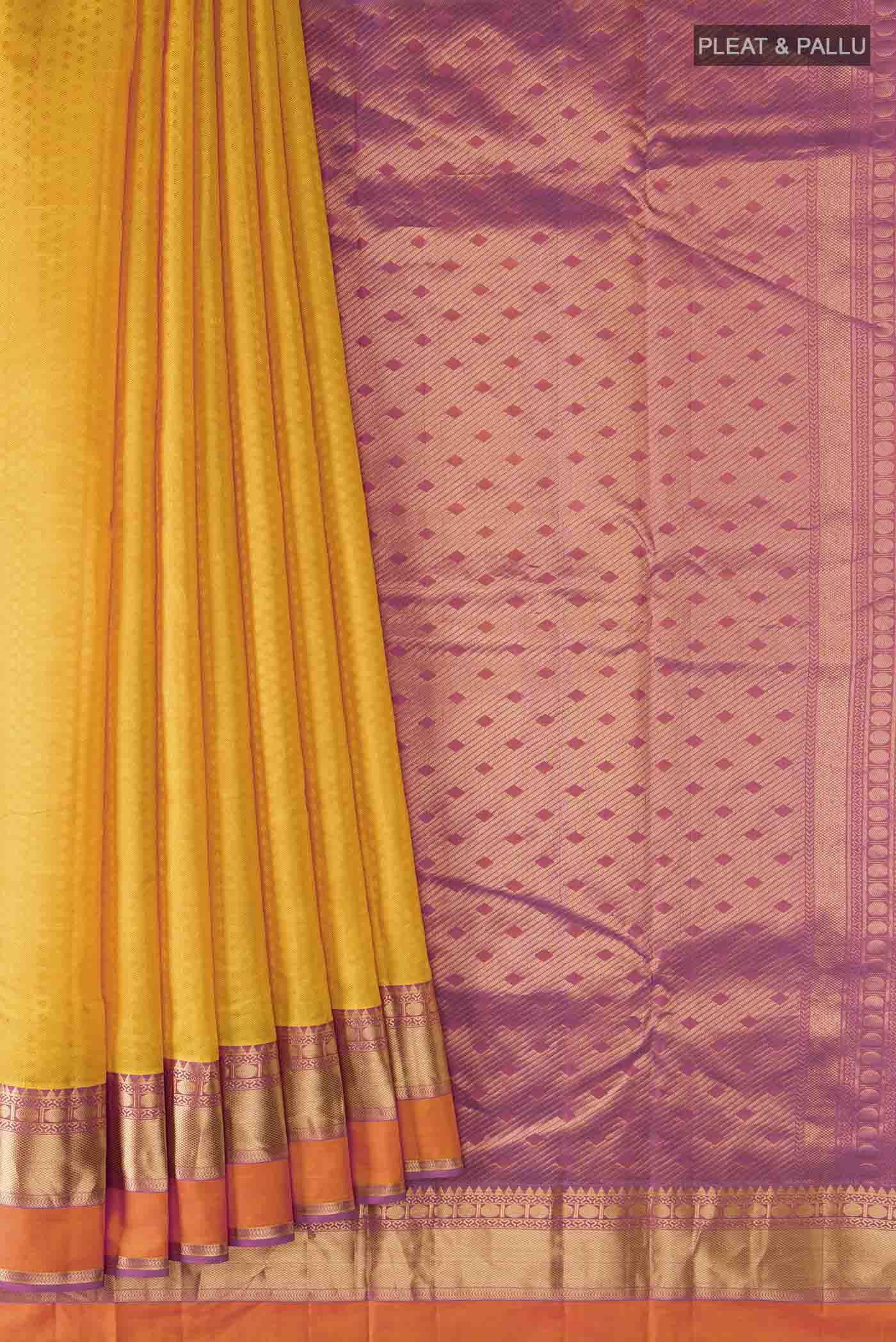 pleats pallu