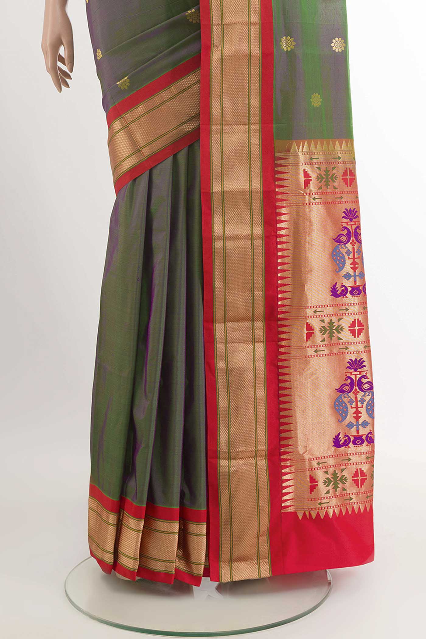 pleats pallu