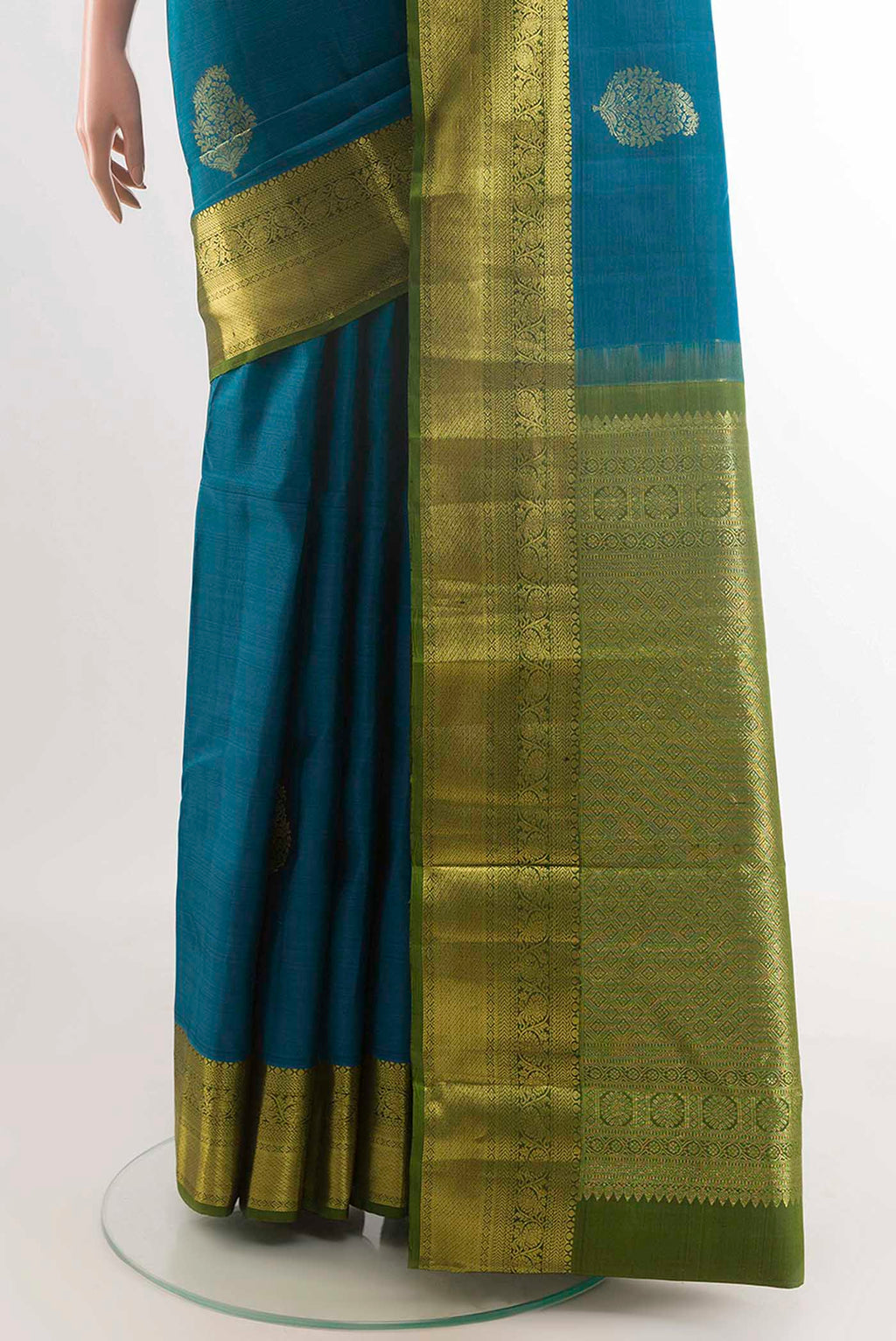 pleats pallu