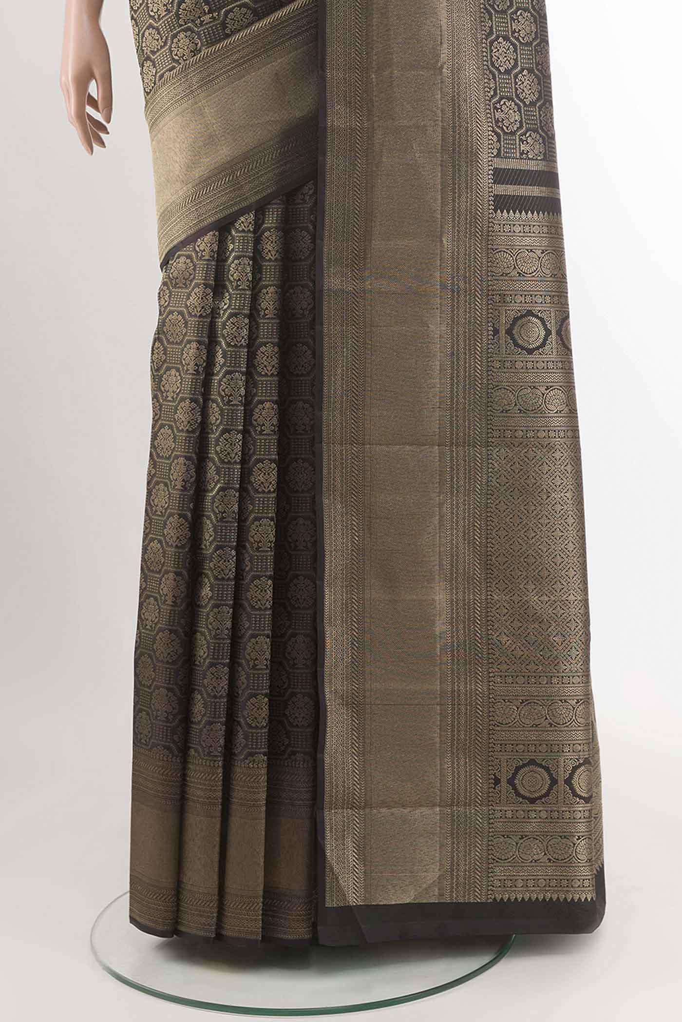 pleats pallu