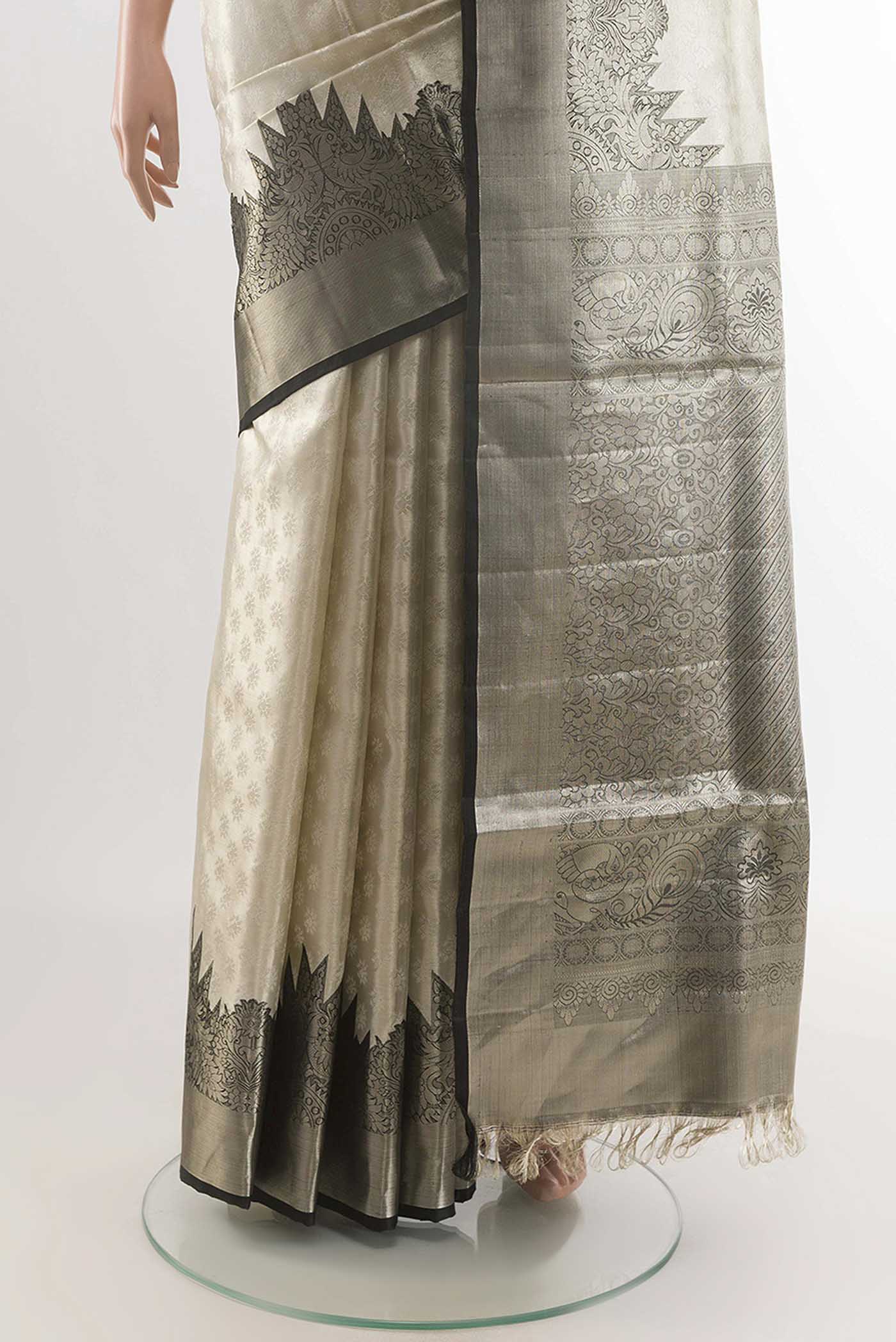 pleats pallu