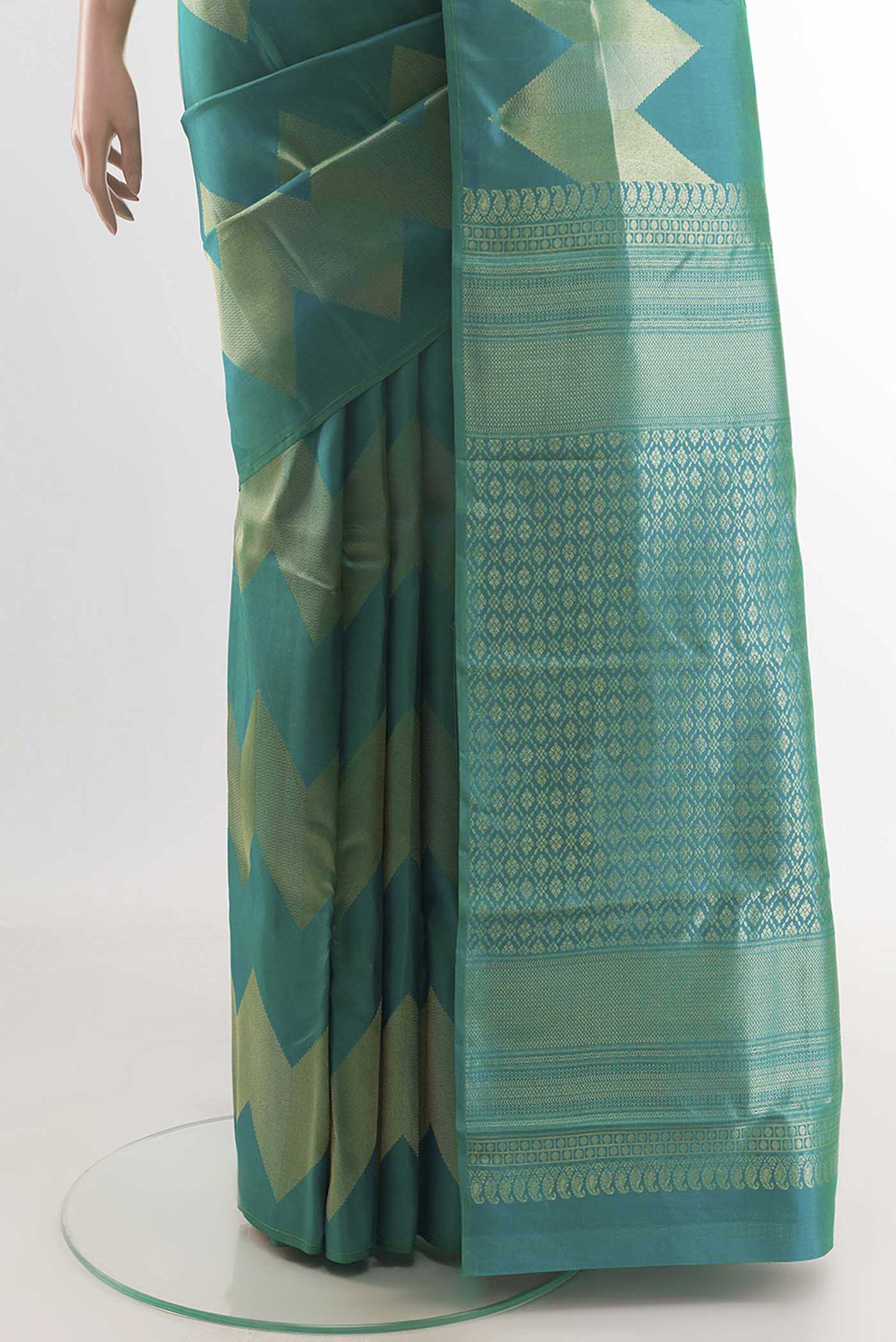 pleats pallu