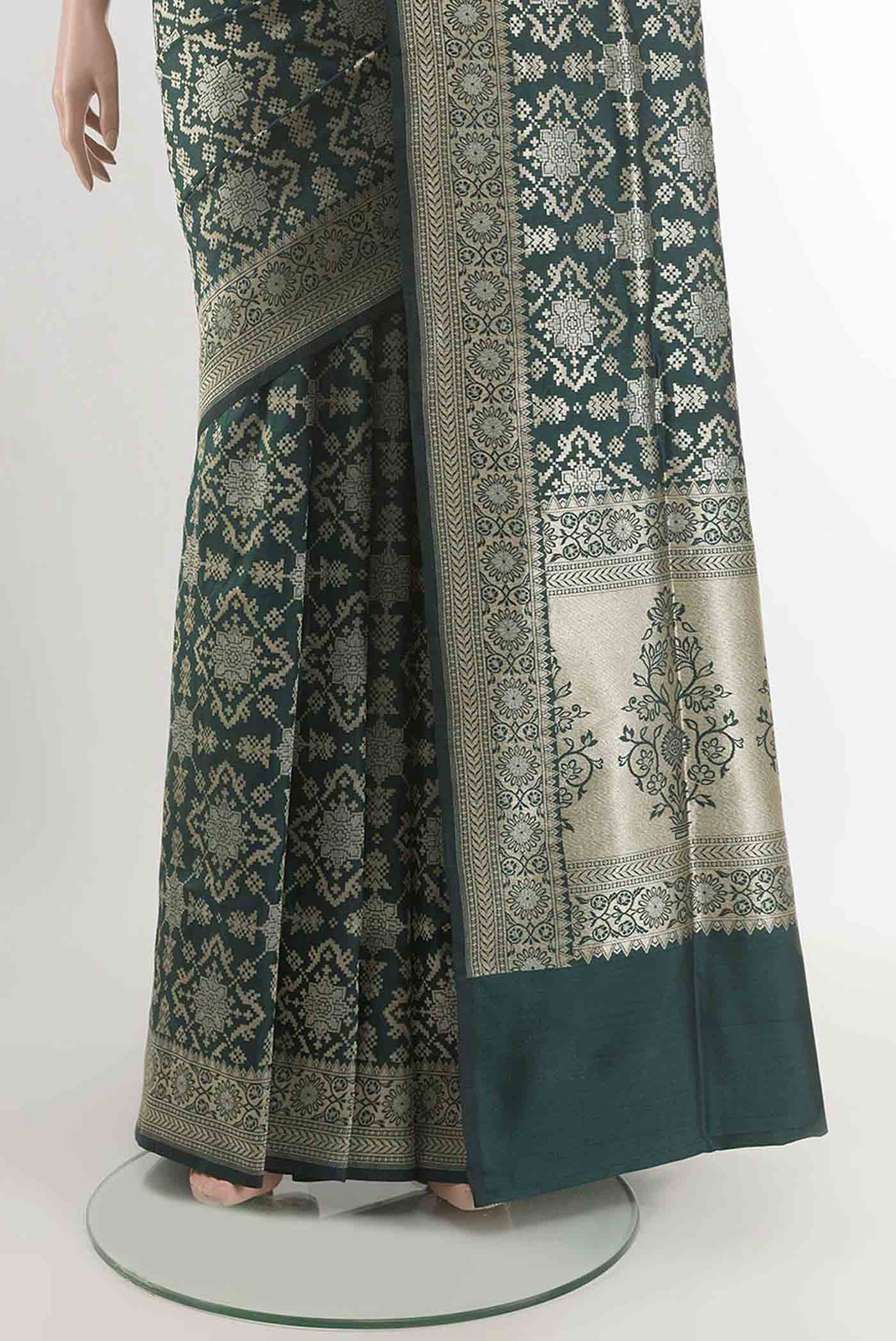 pleats pallu