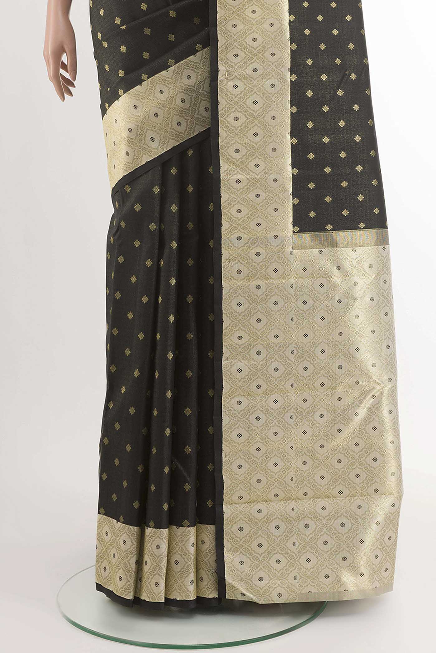 pleats pallu