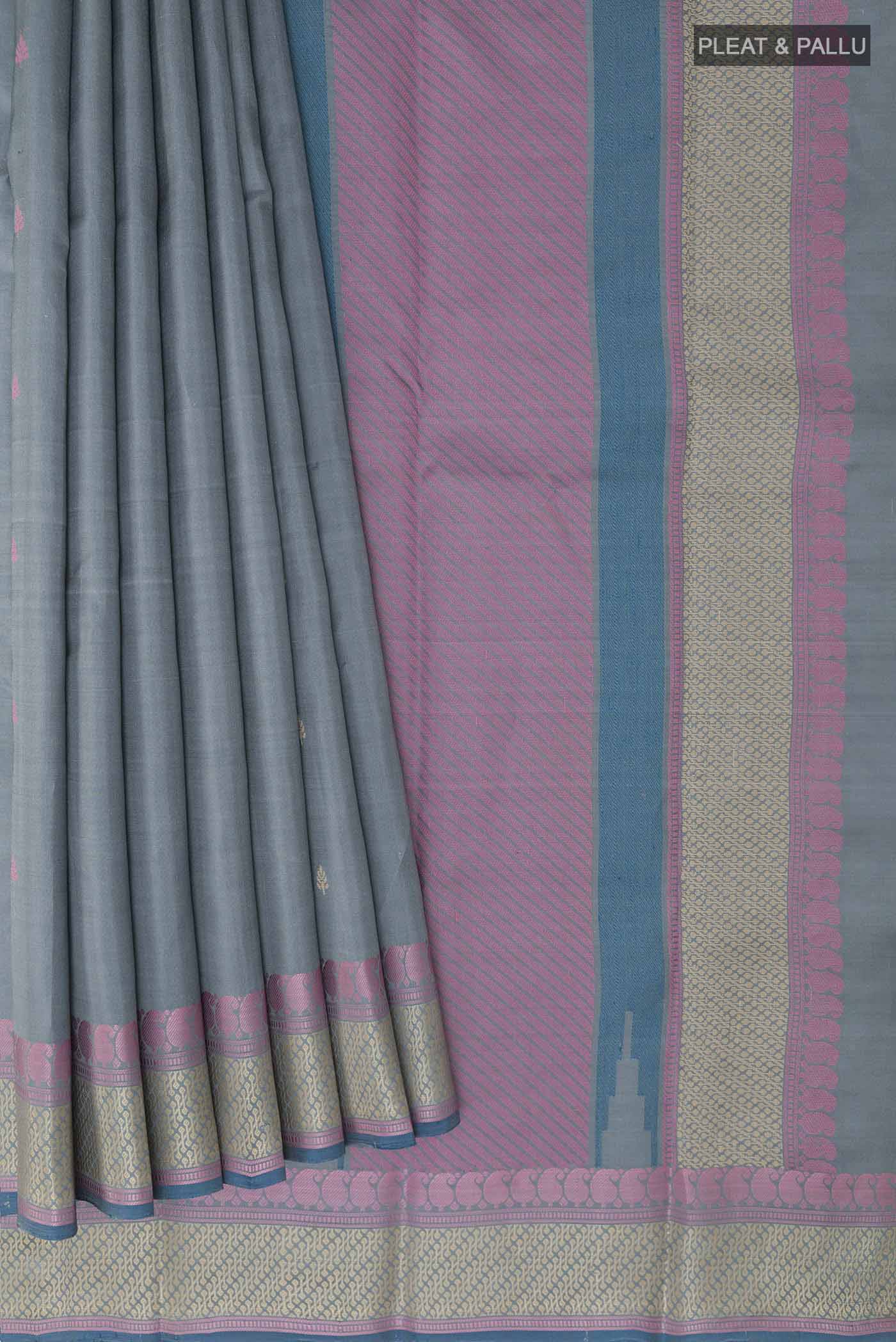 pleats pallu