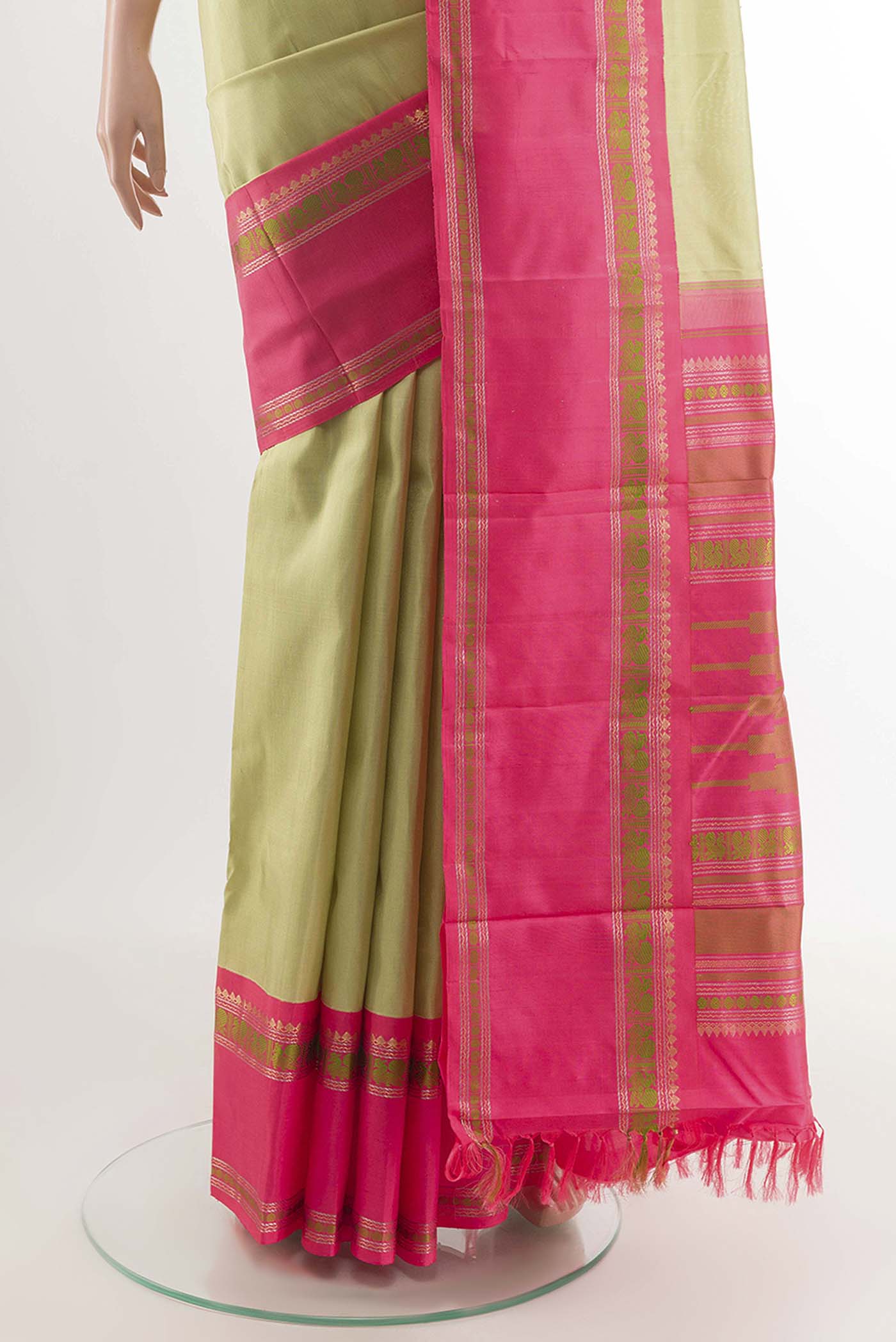 pleats pallu