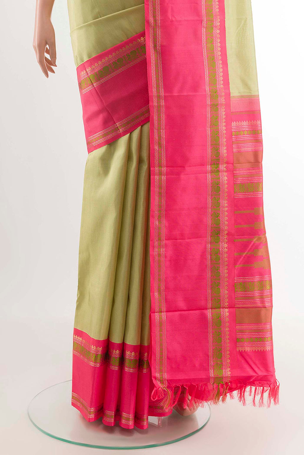 pleats pallu