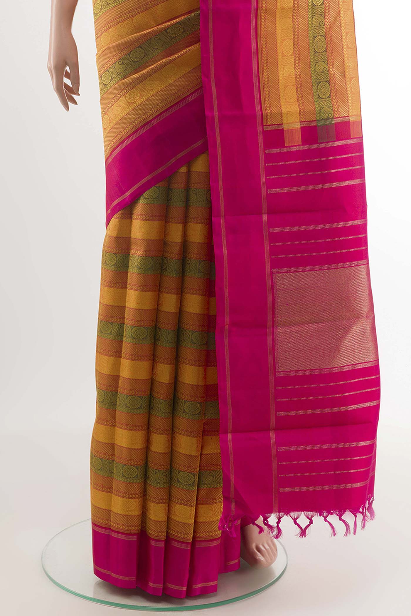pleats pallu