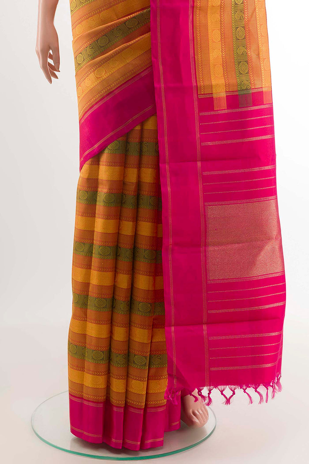 pleats pallu