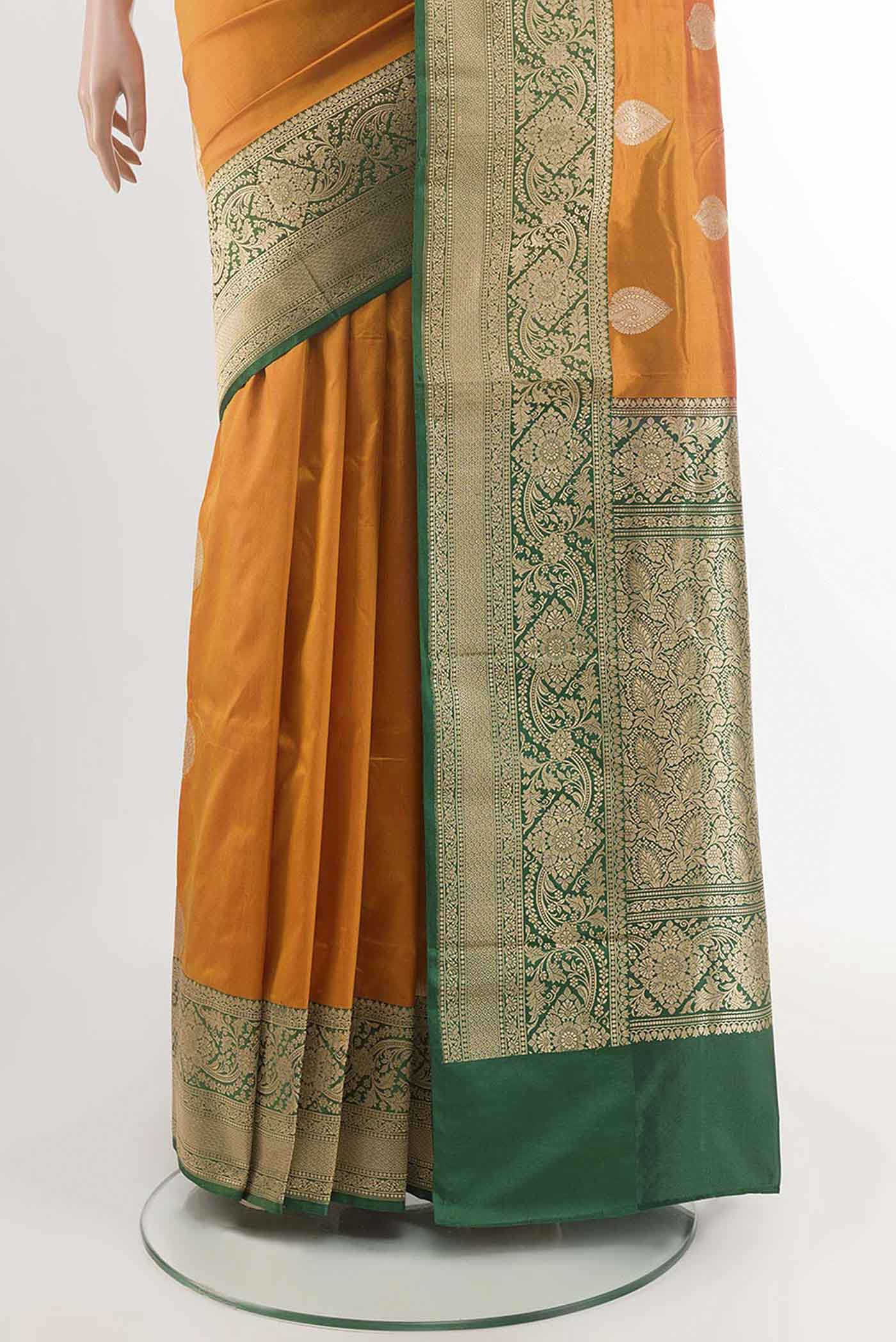 pleats pallu