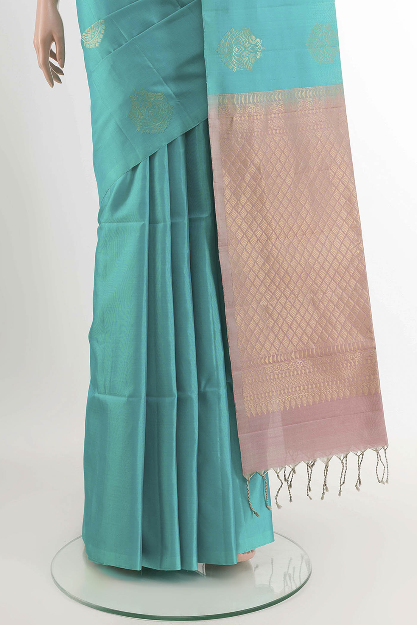 pleats pallu