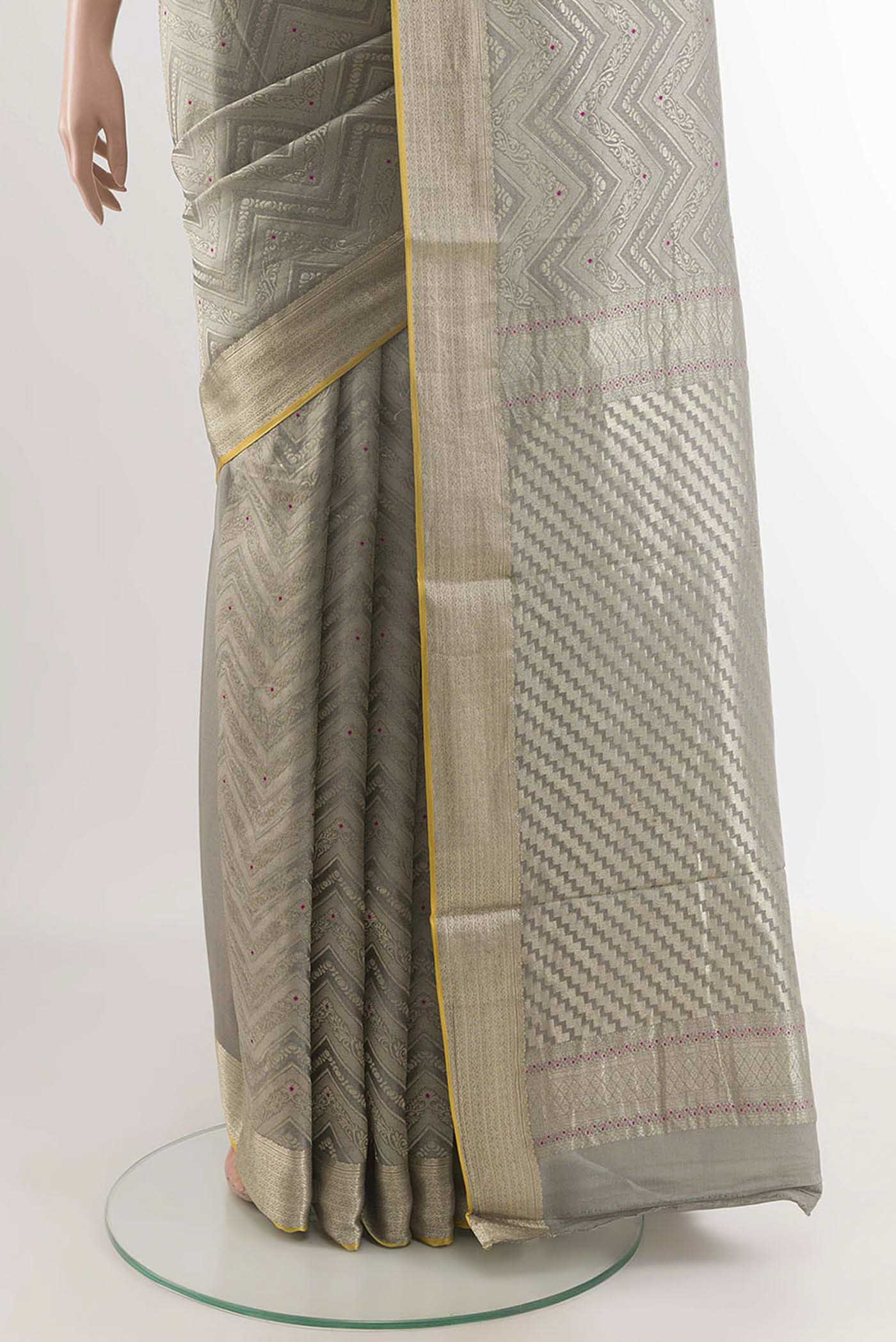 pleats pallu