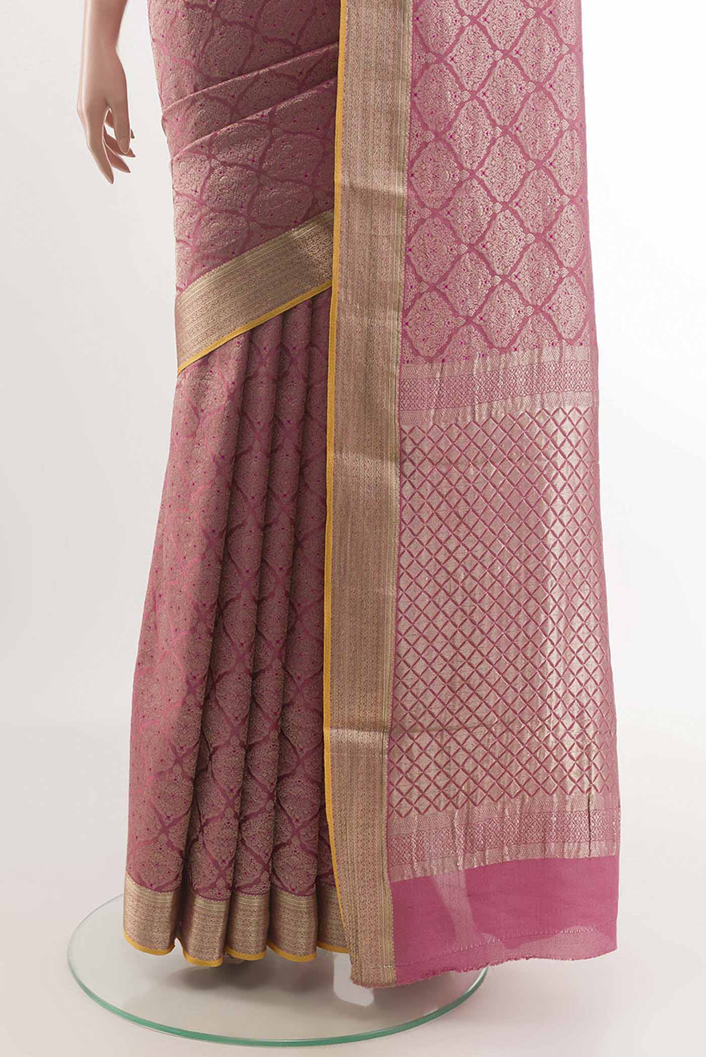 pleats pallu
