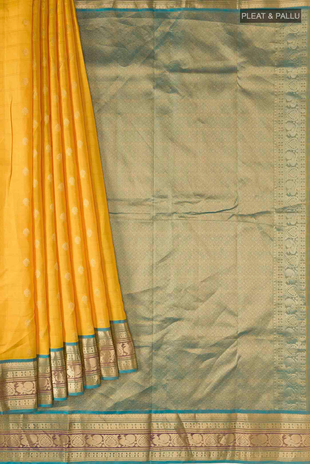 pleats pallu