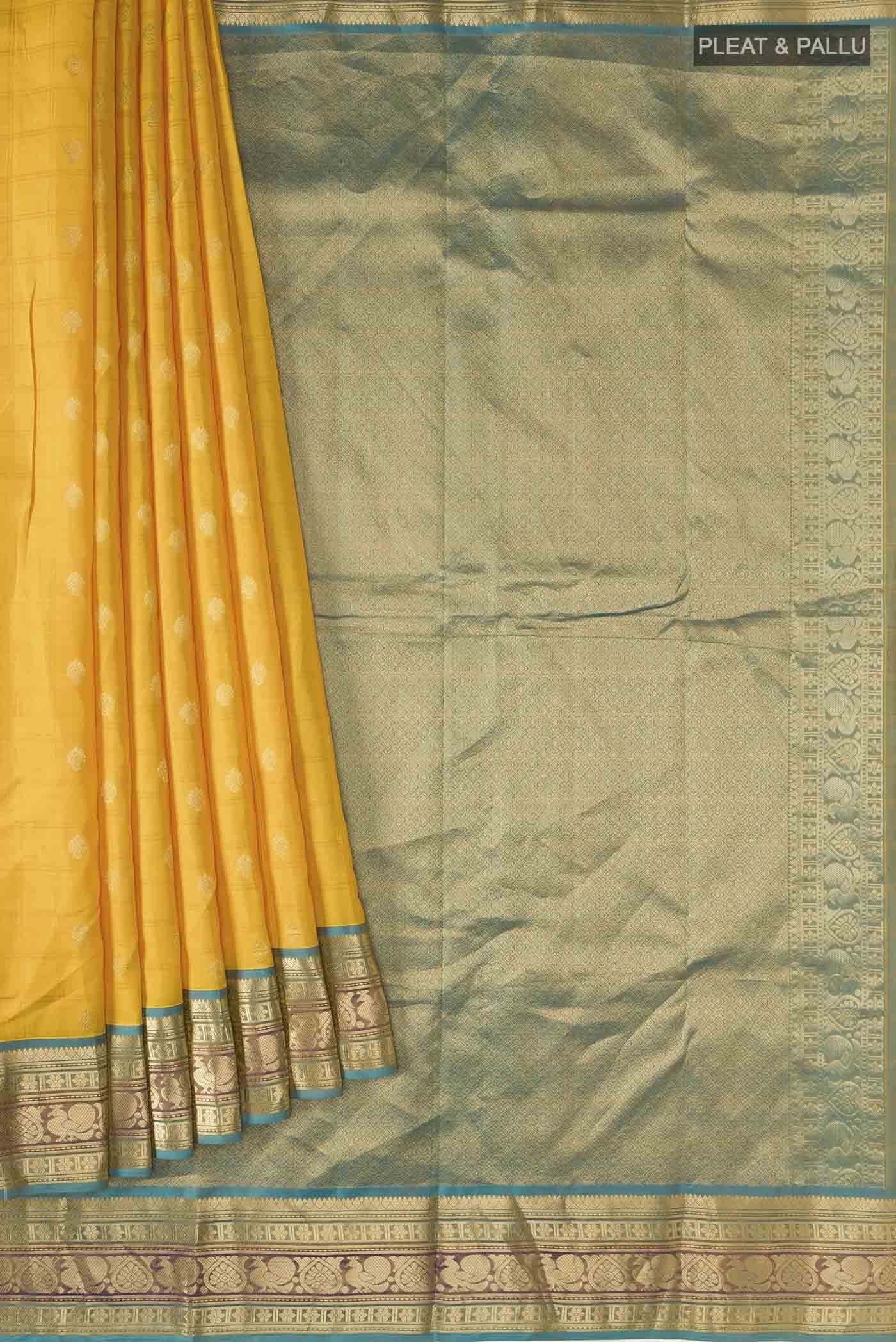 pleats pallu