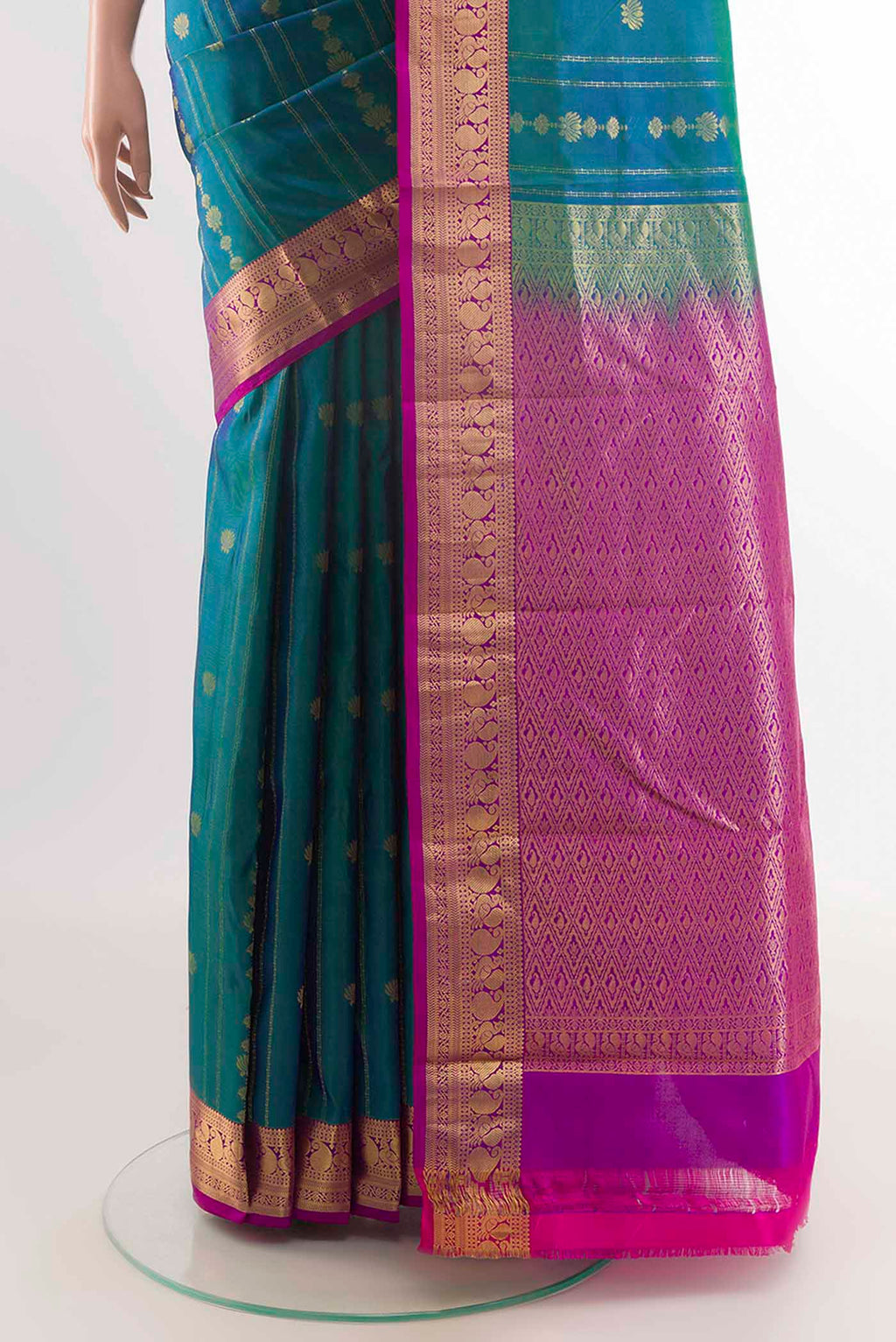 pleats pallu