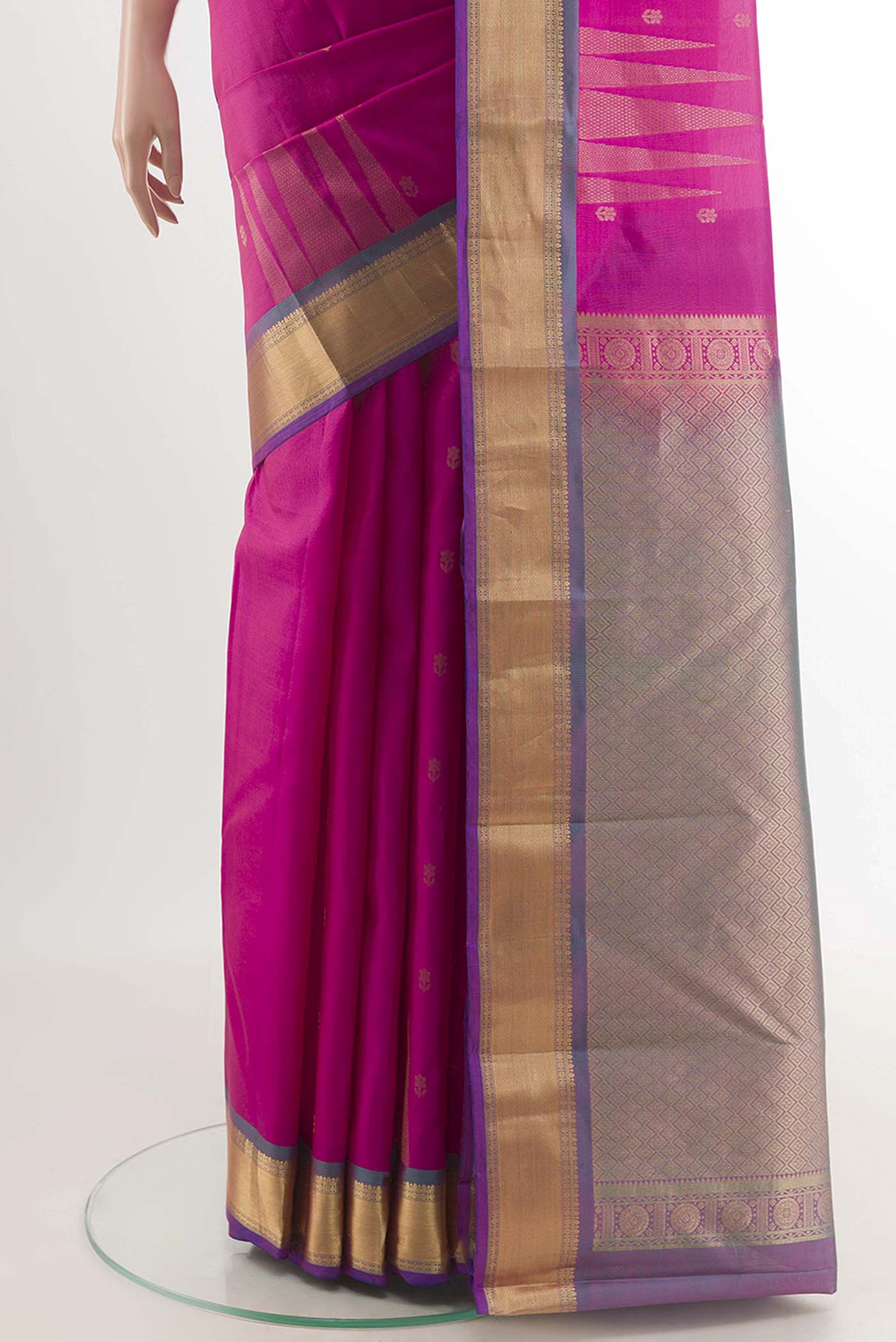 pleats pallu