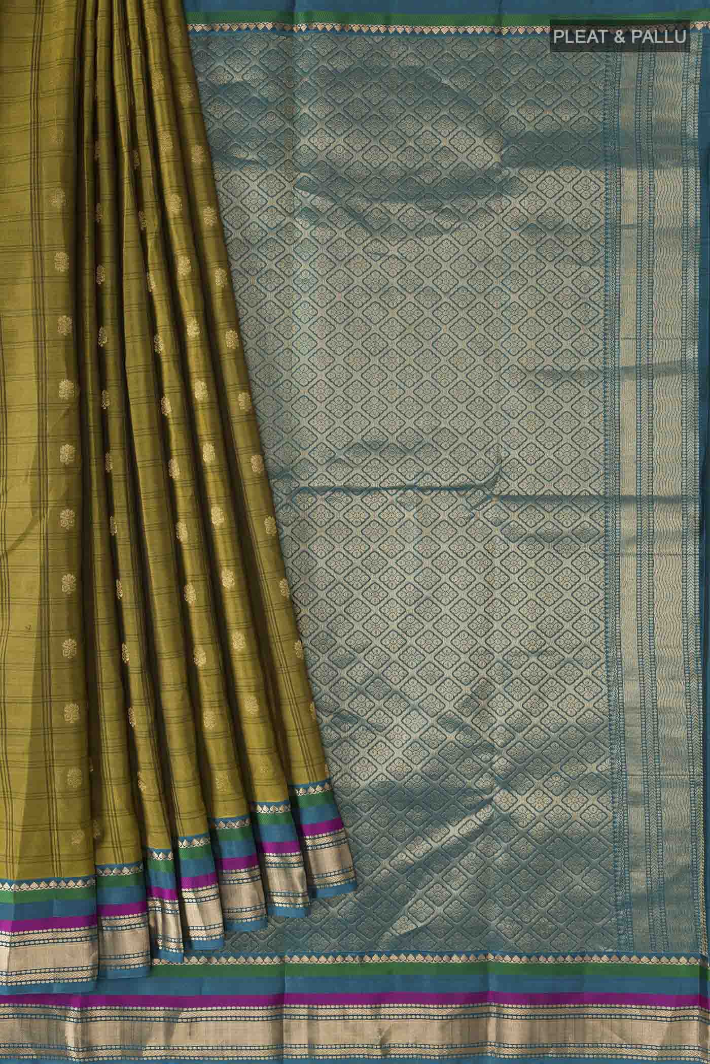 pleats pallu
