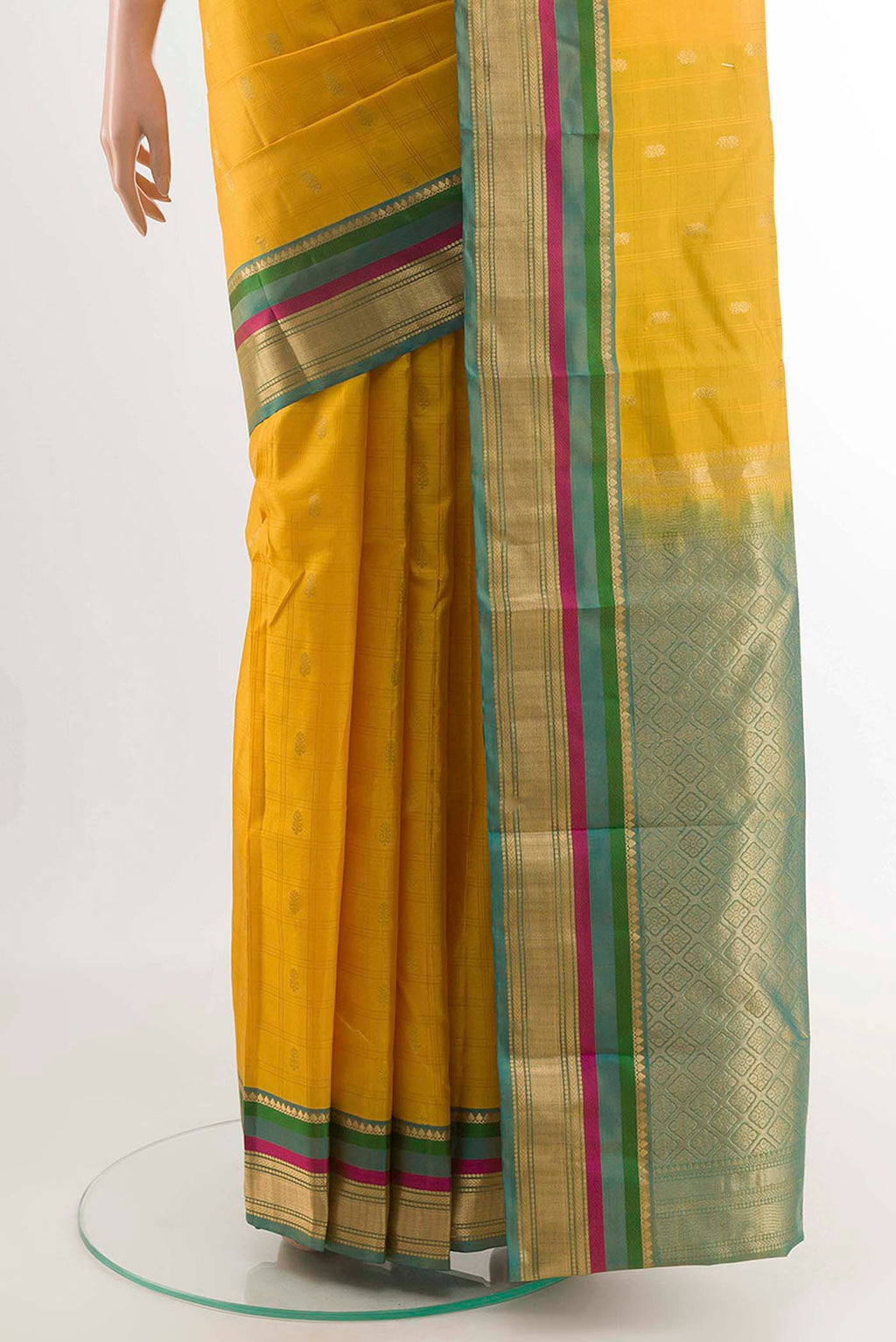 pleats pallu