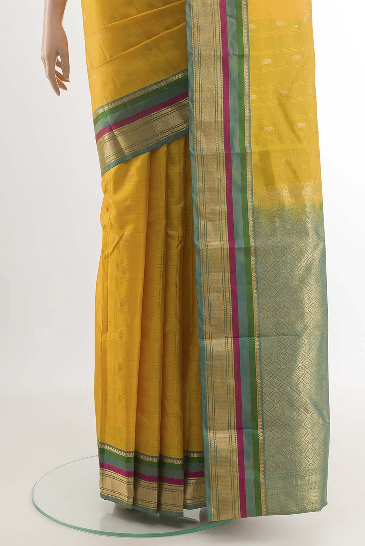 pleats pallu