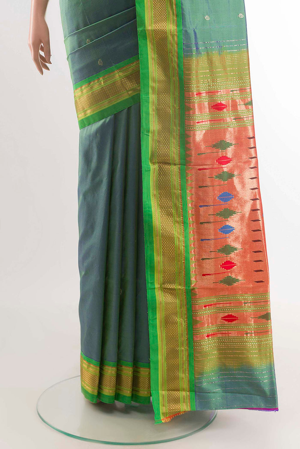 pleats pallu