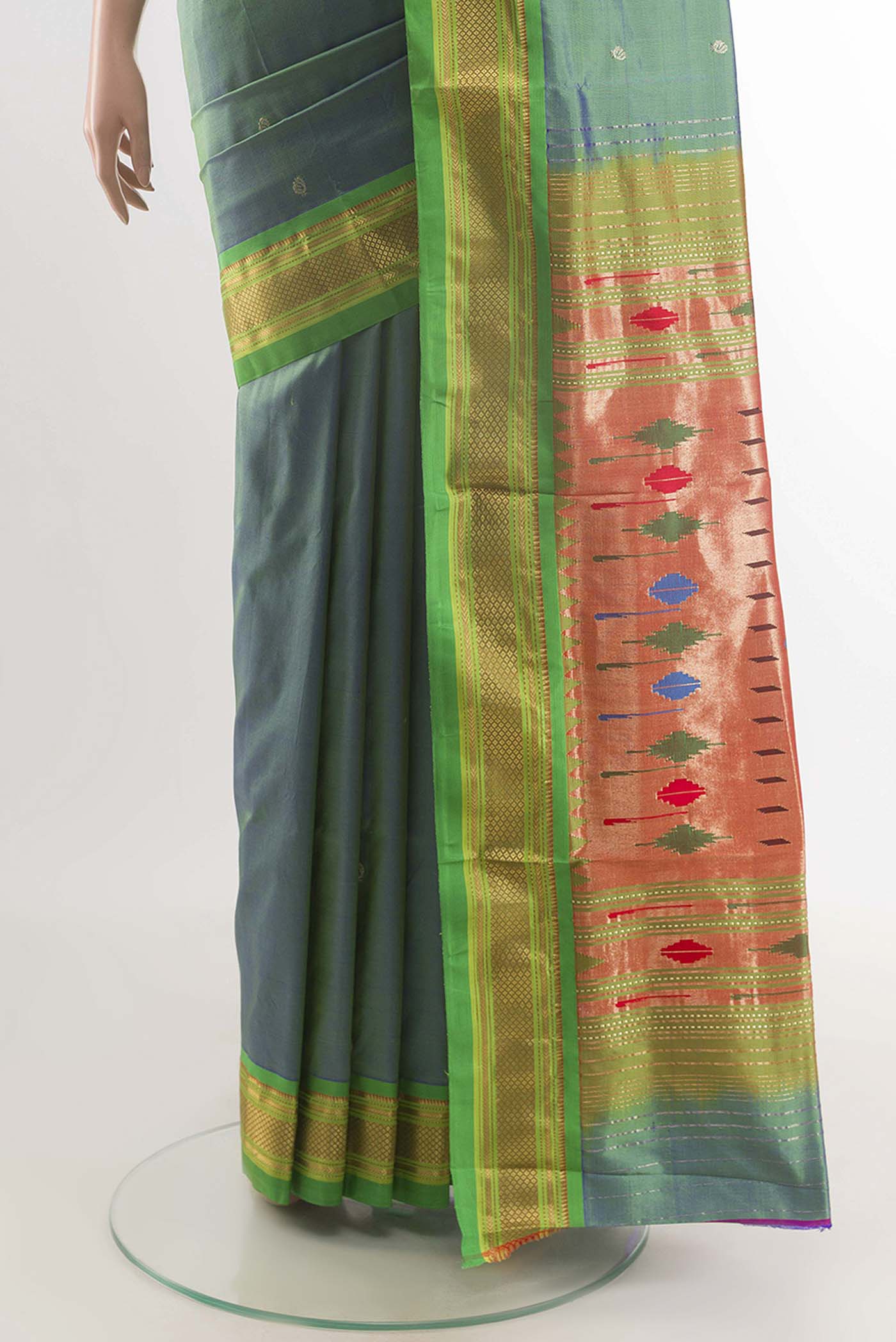 pleats pallu