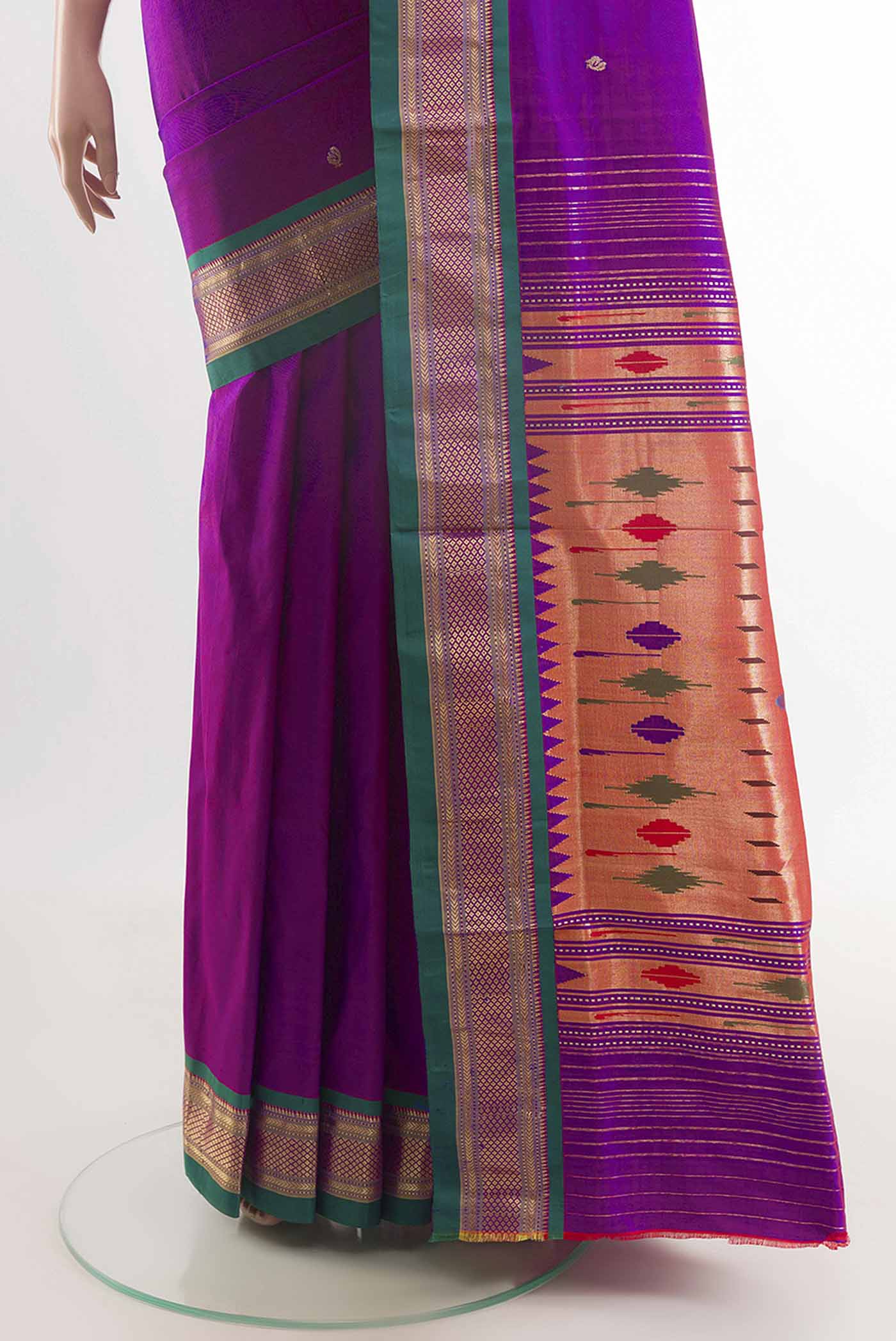 pleats pallu