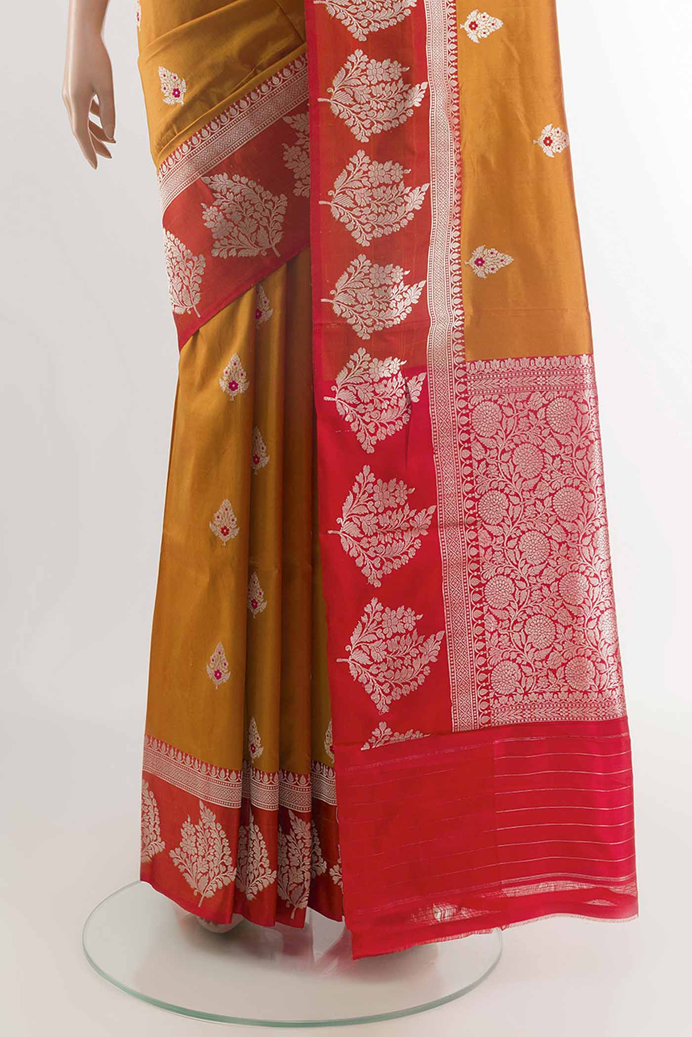 pleats pallu