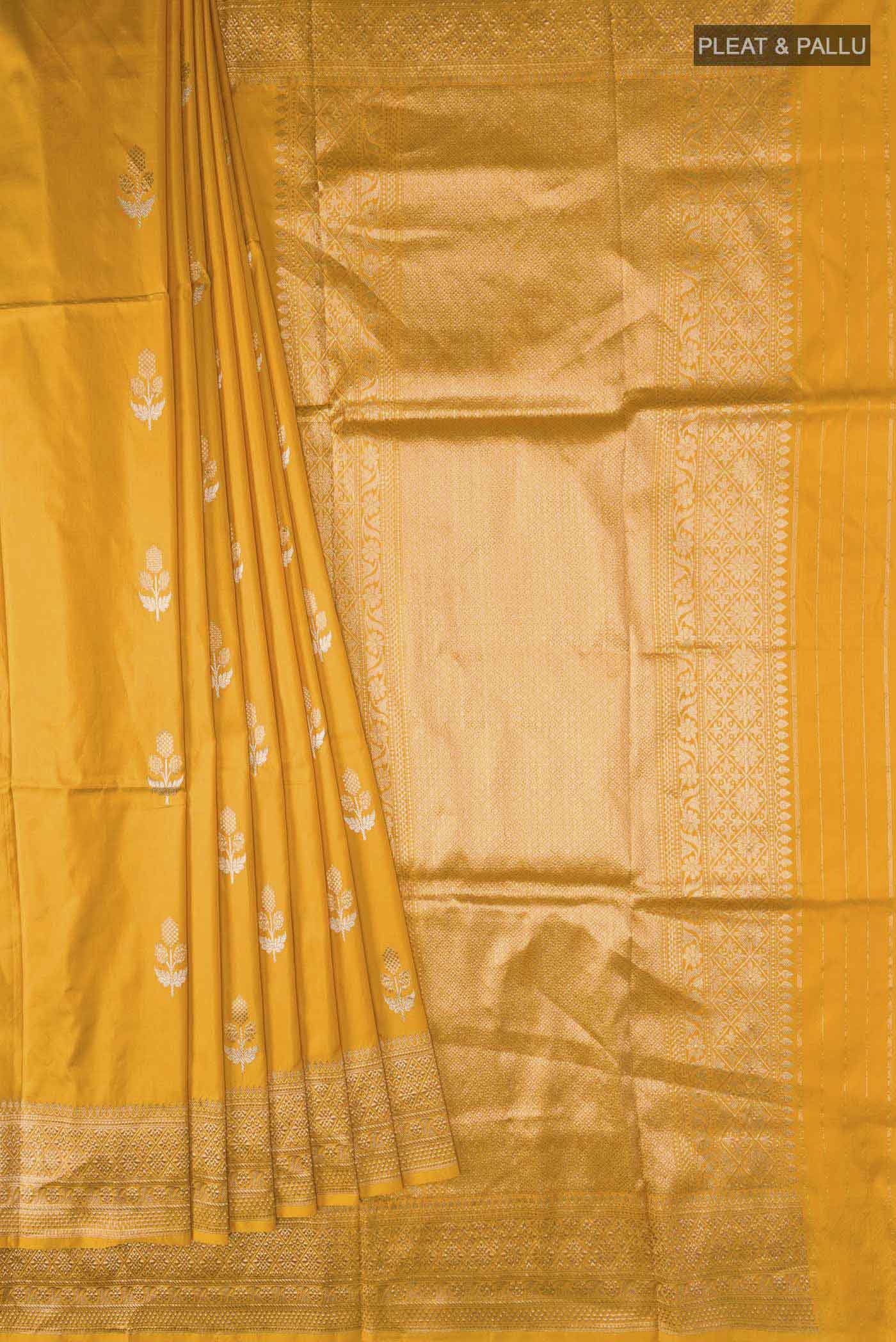 pleats pallu
